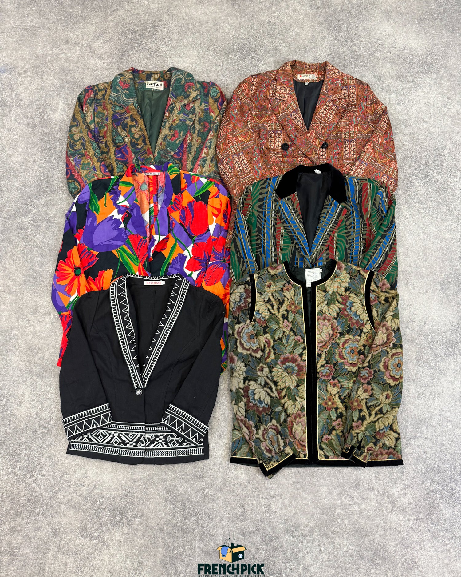 blazer-a-motifs-femme-marque-moderne-vintage-vetement-grossiste-friperie-wholesaler-seconde-main-occasion-textile-piece-80-90-2000-2010