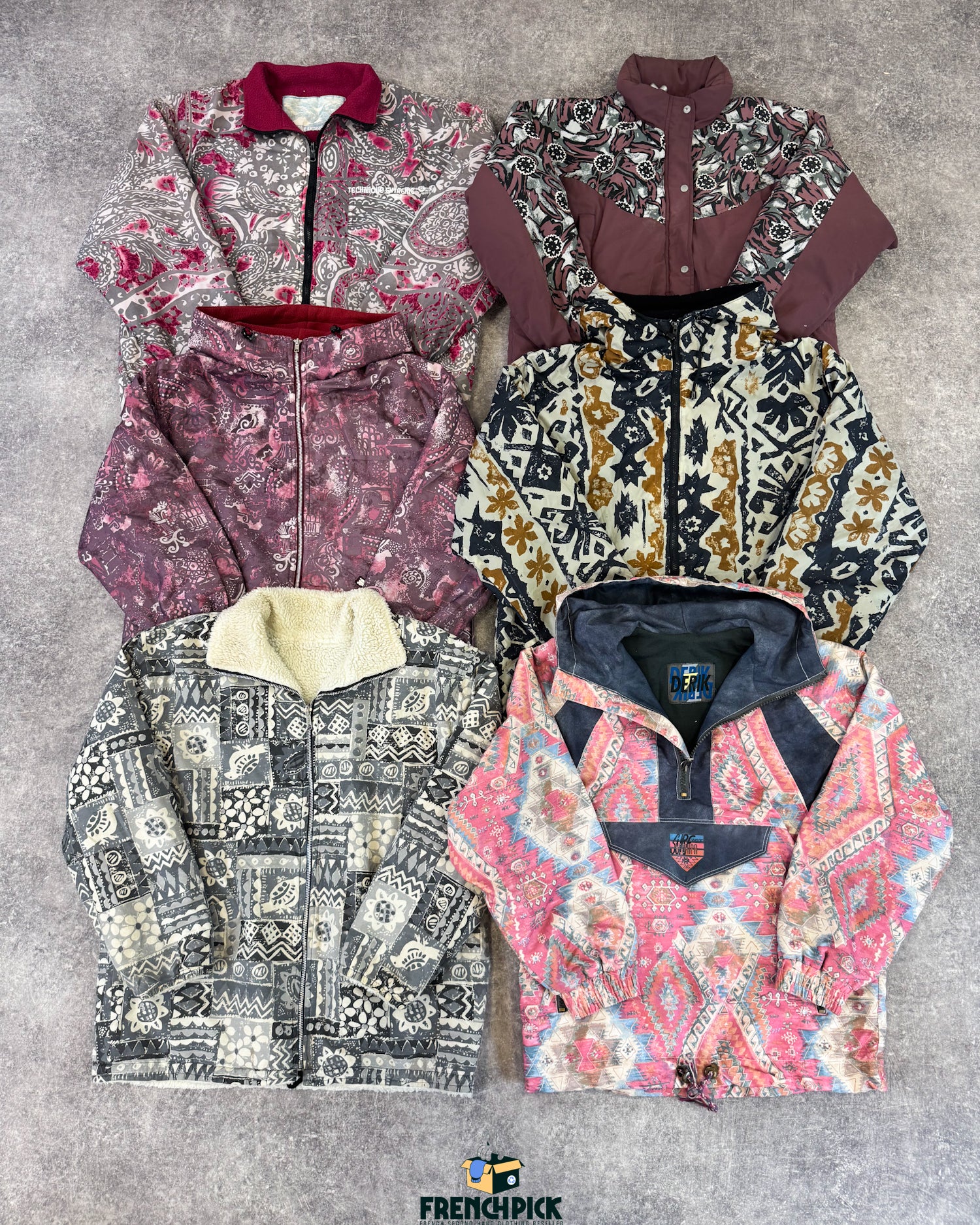 blouson-veste-annees-90-motifs-ethniques-graphique-hiver-polaire-femme-homme-vintage-vetement-grossiste-friperie-wholesaler-seconde-main-marque-occasion-textile-piece-annees-80-90-2000-2010-french-pick