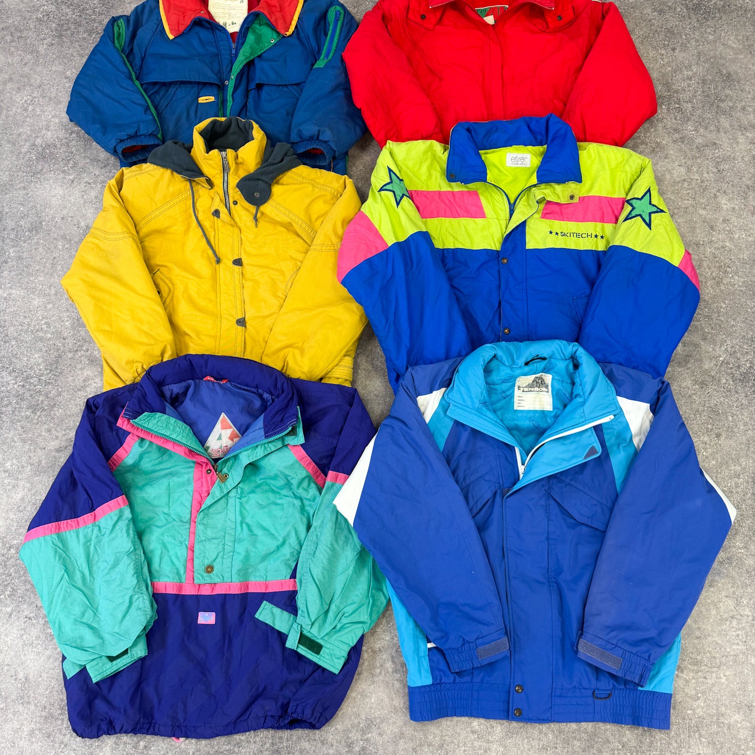 blouson-de-ski-technique-flashy-couleurs-fluo-neige-montagnes-hiver-femme-homme-vintage-vetement-grossiste-friperie-wholesaler-seconde-main-marque-occasion-textile-piece-annees-80-90-2000-2010-french-pick
