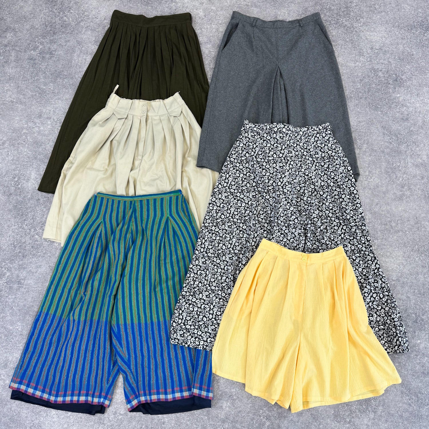 jupe-culotte-femme-vintage-vetement-grossiste-friperie-wholesaler-seconde-main-occasion-textile-piece-80-90-2000-2010-french-pick