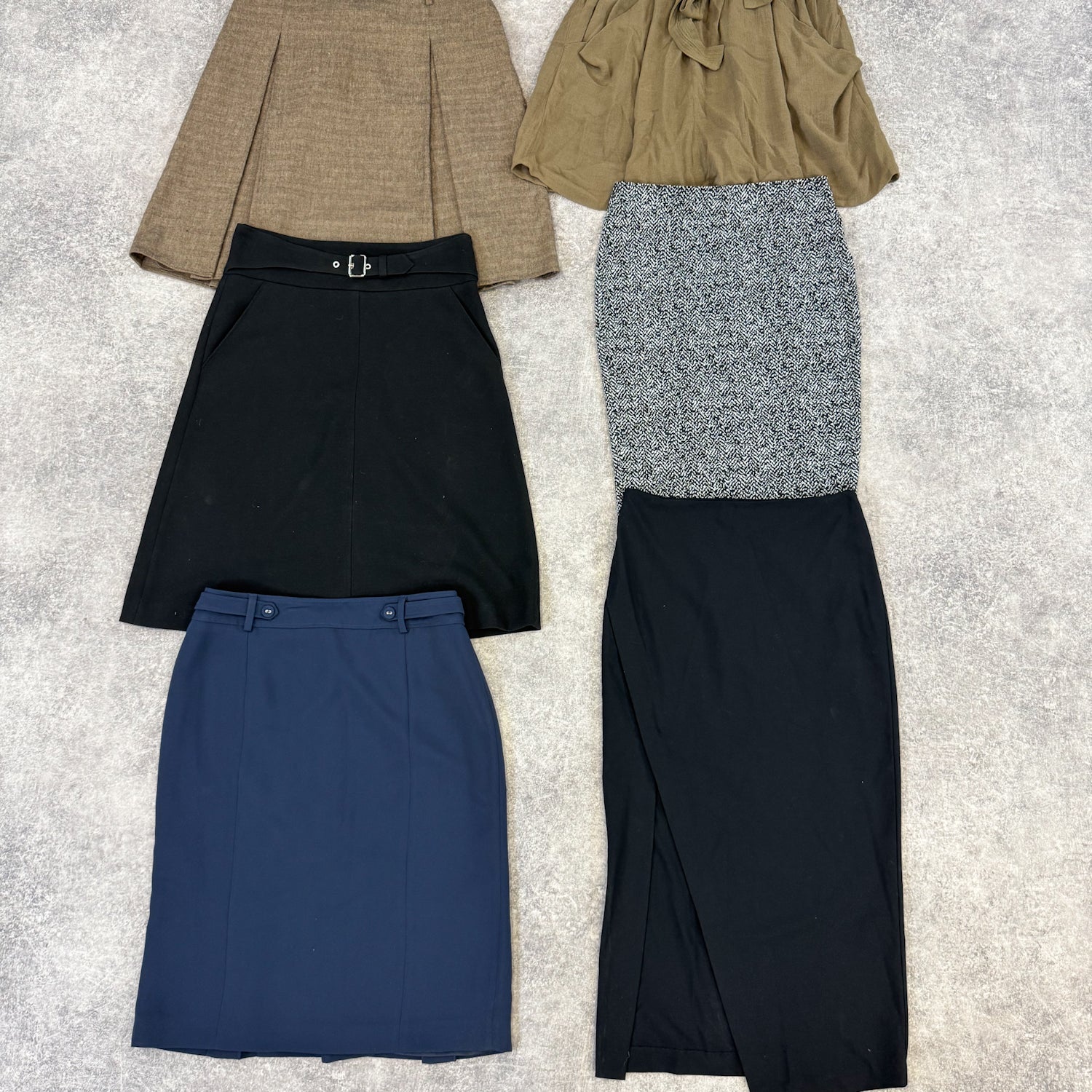 jupe-mi-longue-hiver-femme-moderne-vintage-vetement-grossiste-friperie-wholesaler-seconde-main-occasion-textile-piece-80-90-2000-2010-french-pick