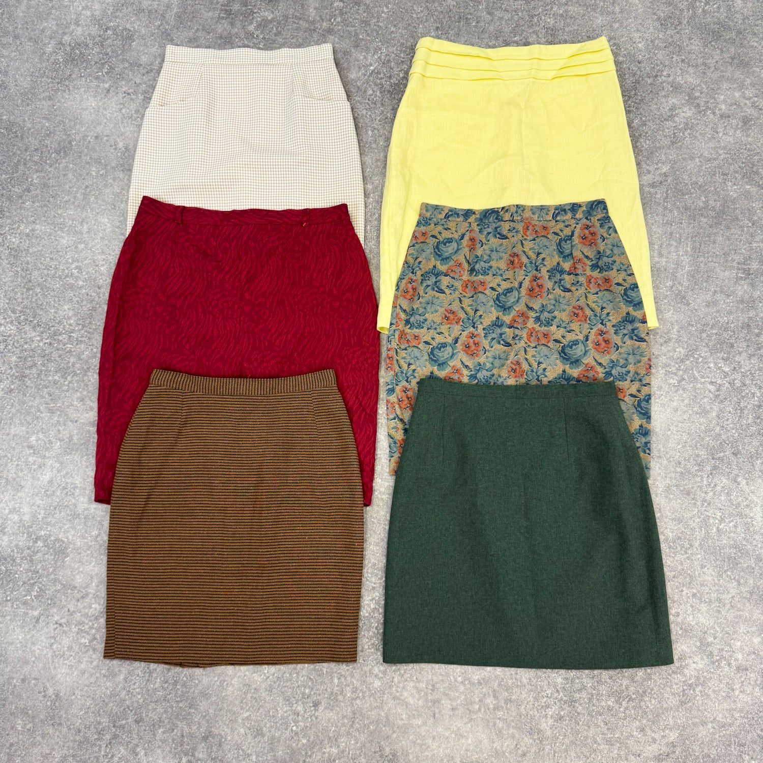 jupe-crayon-ete-femme-moderne-vintage-vetement-grossiste-friperie-wholesaler-seconde-main-occasion-textile-piece-80-90-2000-2010
