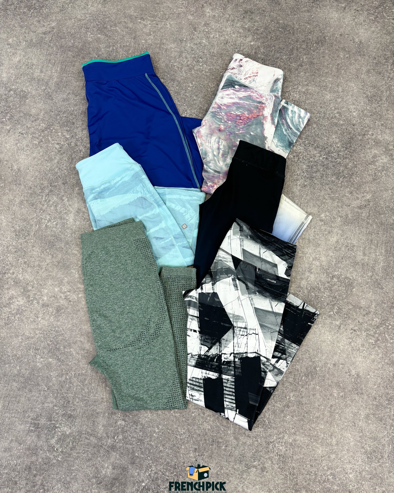 legging-sport-fitness-foot-football-running-course-tennis-femme-marque-moderne-vintage-vetement-grossiste-friperie-wholesaler-seconde-main-occasion-textile-piece-80-90-2000-2010