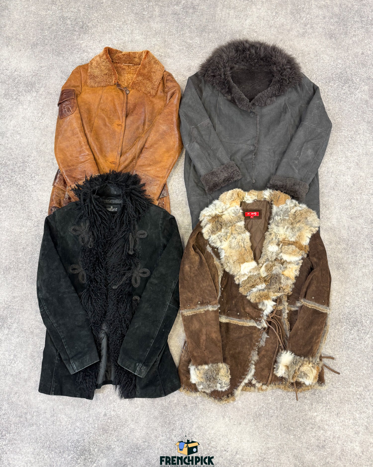 Manteau-afghan-fourrure-femme-vintage-vetement-grossiste-friperie-wholesaler-seconde-main-marque-occasion-textile-piece-annees-80-90-2000-2010-french-pick