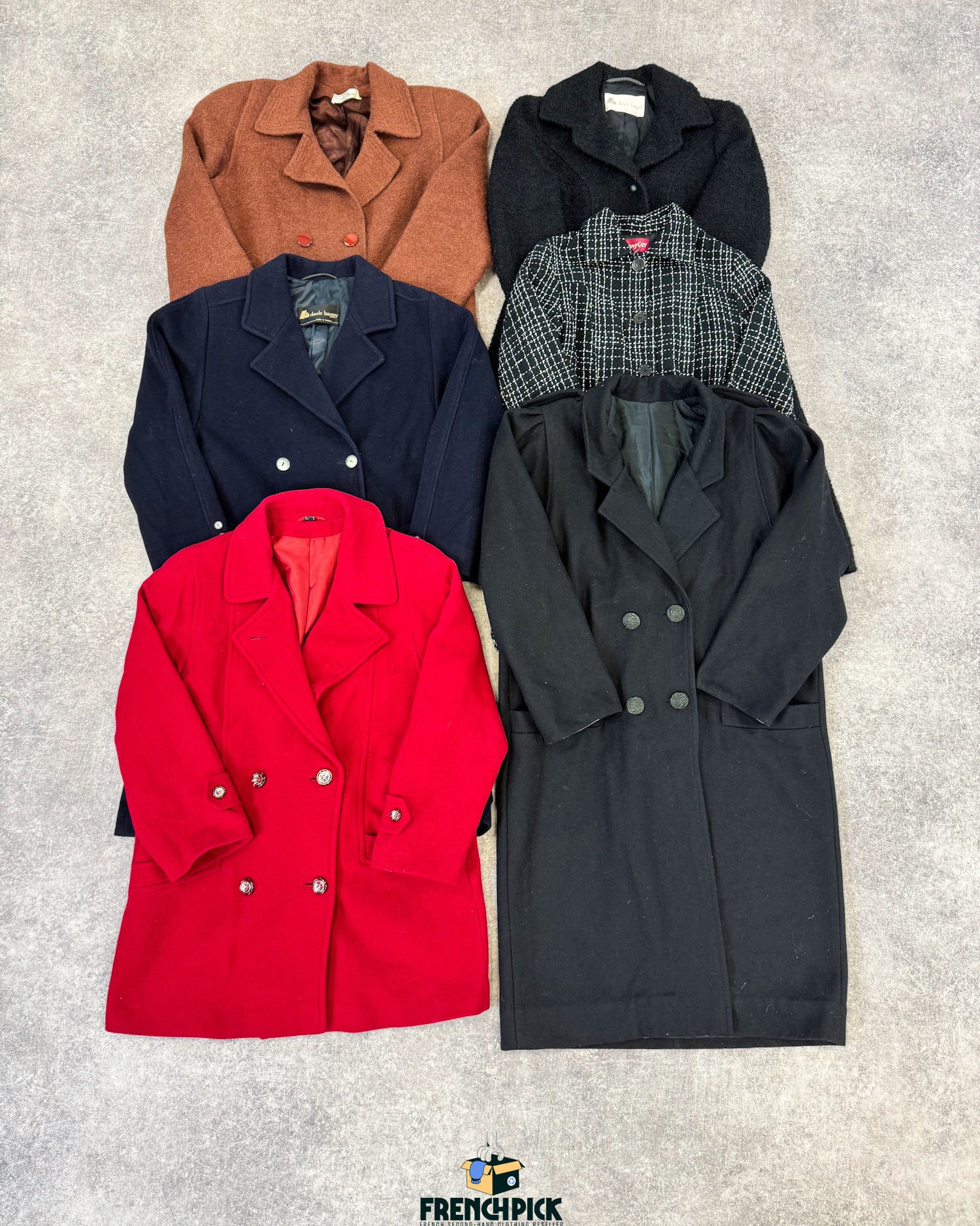 manteau-laine-femme-moderne-vintage-moderne-vetement-grossiste-friperie-wholesaler-seconde-main-marque-occasion-textile-piece-annees-80-90-2000-2010-french-pick