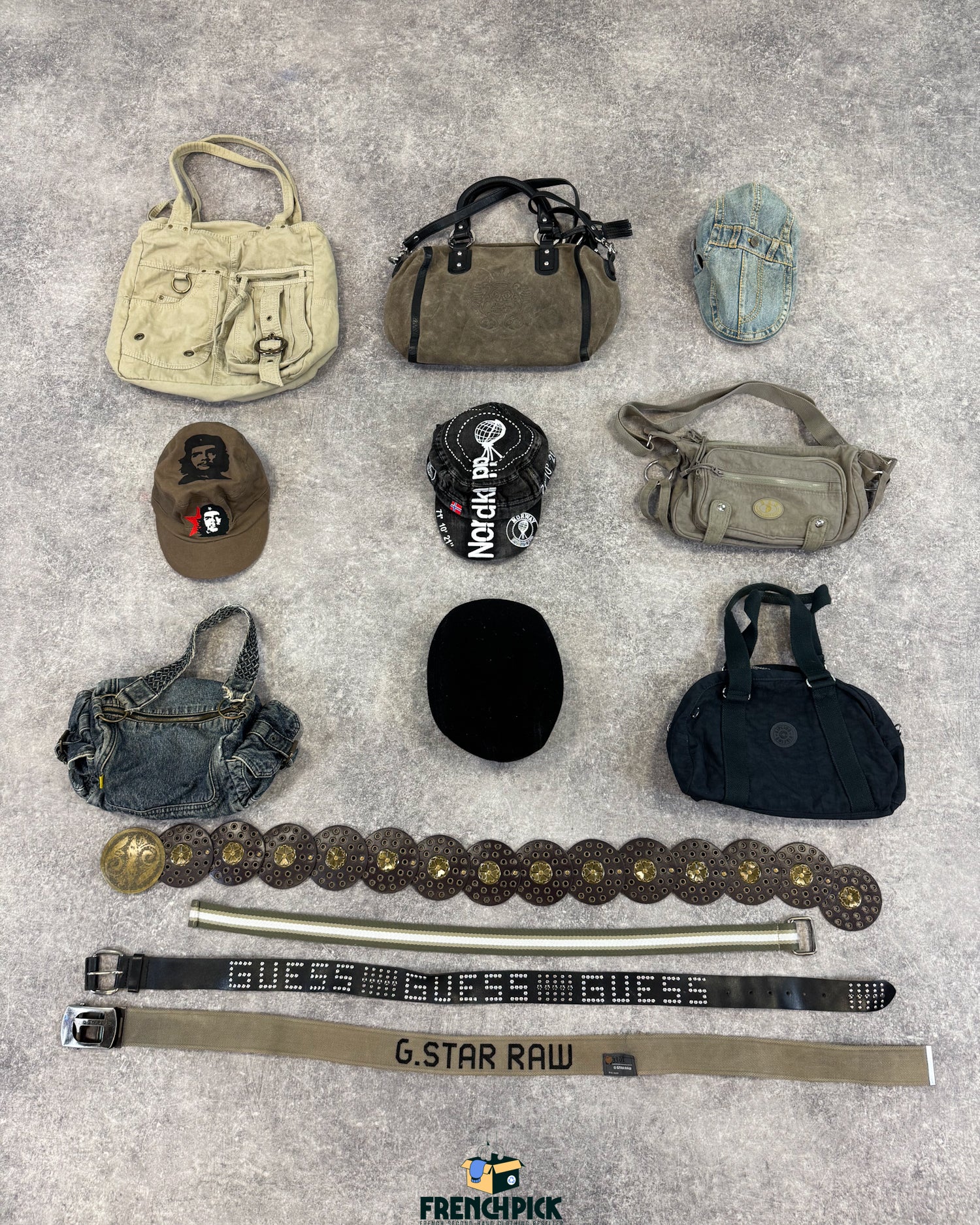 accessoires-Y2K-annees-2000-femme-homme-vintage-vetement-grossiste-friperie-wholesaler-seconde-main-marque-occasion-textile-piece-annees-80-90-2000-2010-french-pick