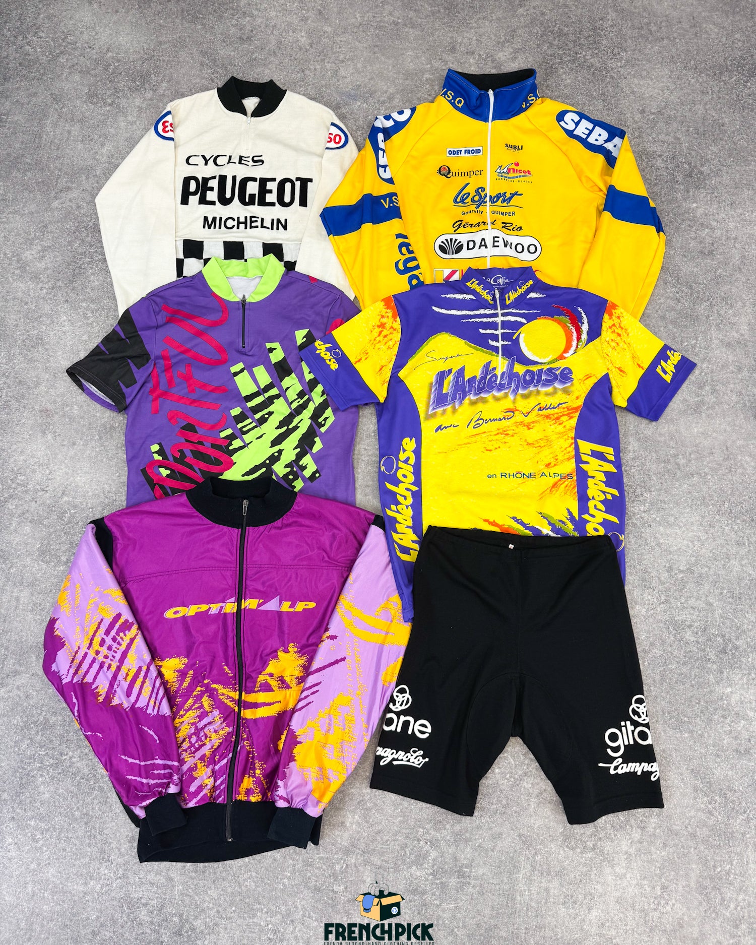 Mix-cycliste-cyclisme-velo-sport-maillot-veste-lycra-homme-femme-moderne-vintage-vetement-grossiste-friperie-wholesaler-seconde-main-marque-occasion-textile-piece-80-90-2000-2010-french-pick