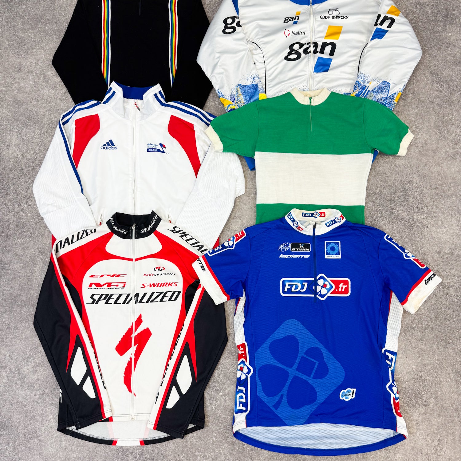 Mix-cycliste-cyclisme-velo-sport-maillot-veste-lycra-homme-femme-moderne-vintage-vetement-grossiste-friperie-wholesaler-seconde-main-marque-occasion-textile-piece-80-90-2000-2010-french-pick