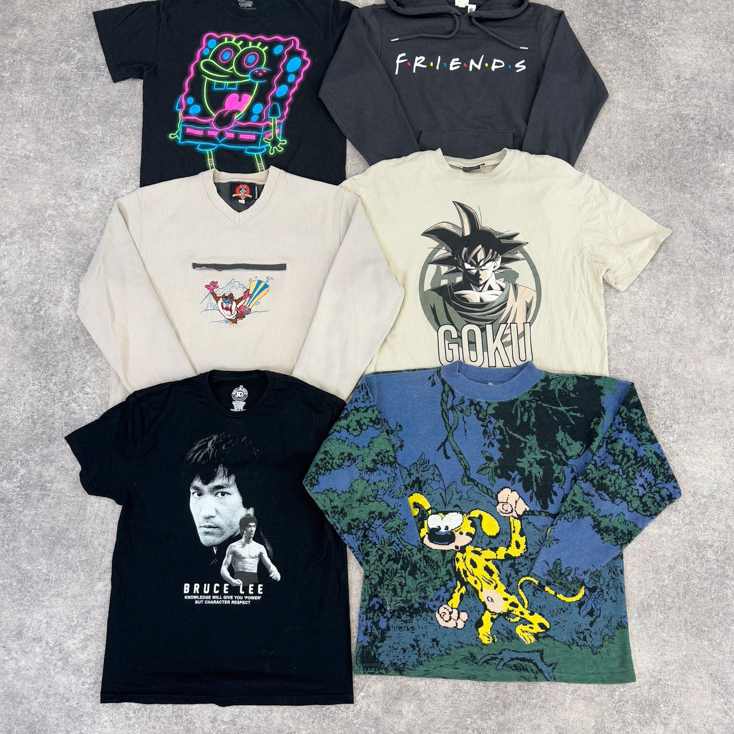 Mix-pop-culture-t-shirt-sweat-dessin-anime-manga-serie-film-musique-groupe-jeu-video-homme-femme-moderne-vintage-vetement-grossiste-friperie-wholesaler-seconde-main-marque-occasion-textile-piece-80-90-2000-2010-french-pick