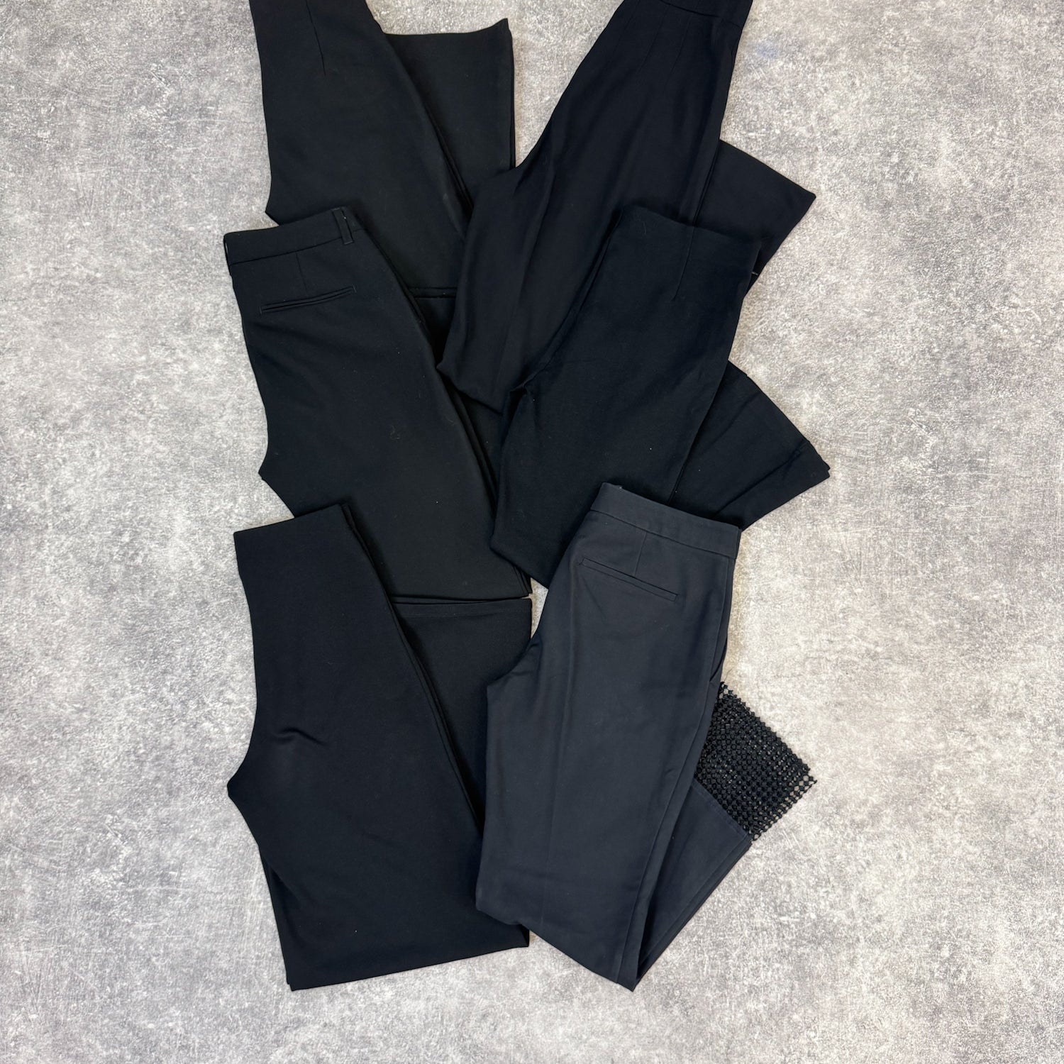 Pantalon-fluide-noir-femme-moderne-vetement-grossiste-friperie-wholesaler-seconde-main-marque-occasion-textile-piece-annees-80-90-2000-2010-french-pick