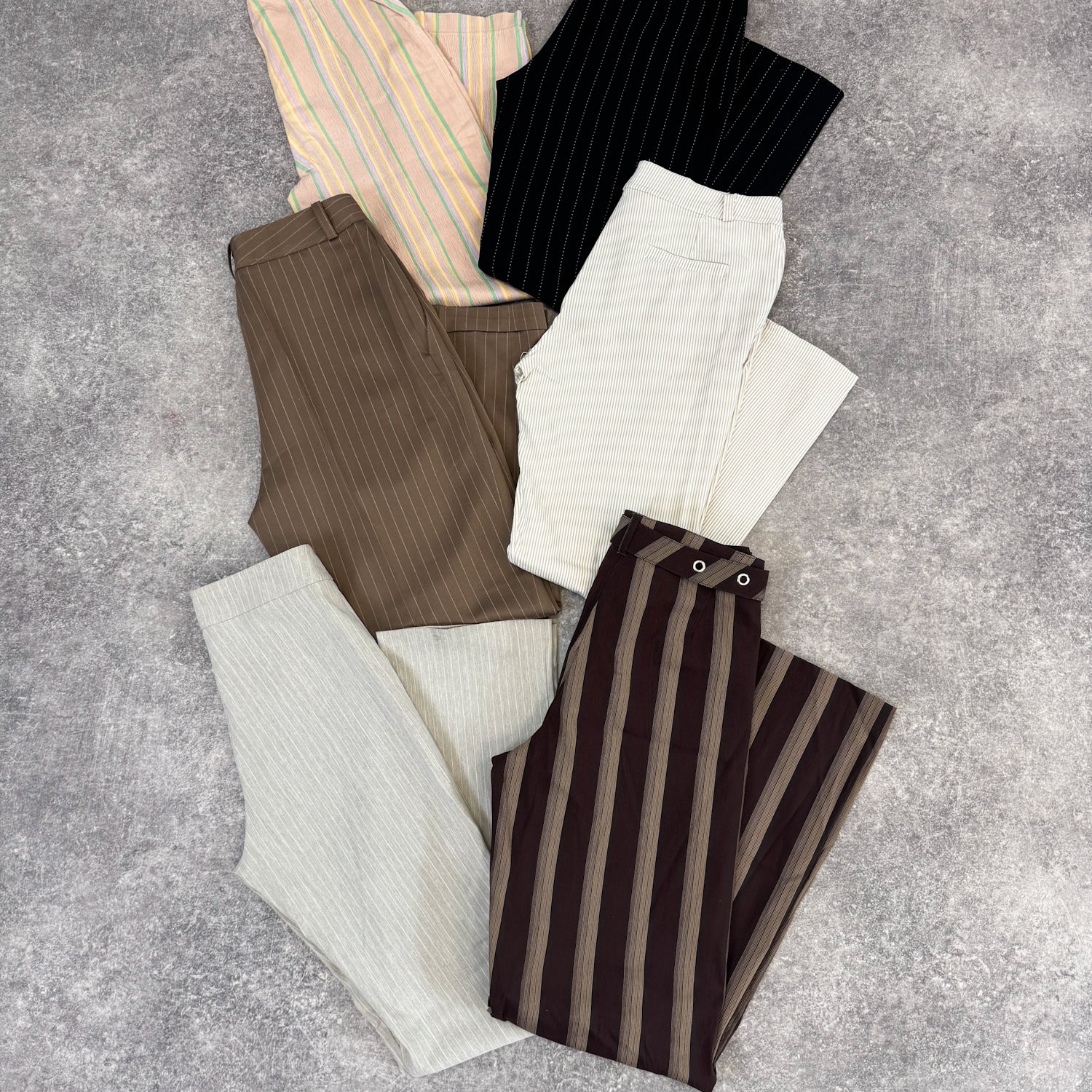 Pantalon-rayures-femme-vintage-vetement-grossiste-friperie-wholesaler-seconde-main-marque-occasion-textile-piece-annees-80-90-2000-2010-french-pick