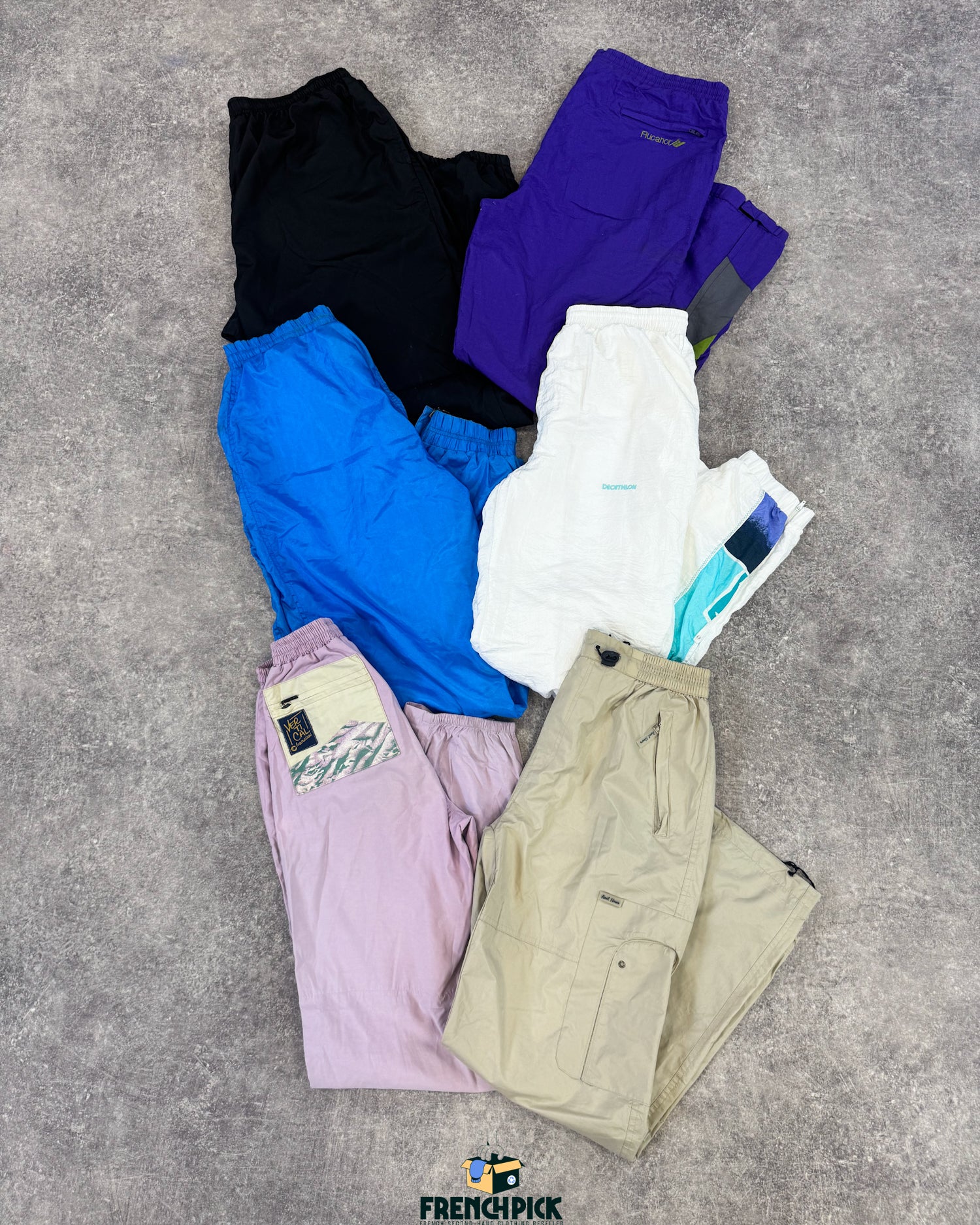 pantalon-jogging-homme-femme-vintage-vetement-grossiste-friperie-wholesaler-seconde-main-marque-occasion-textile-piece-80-90-2000-2010-french-pick