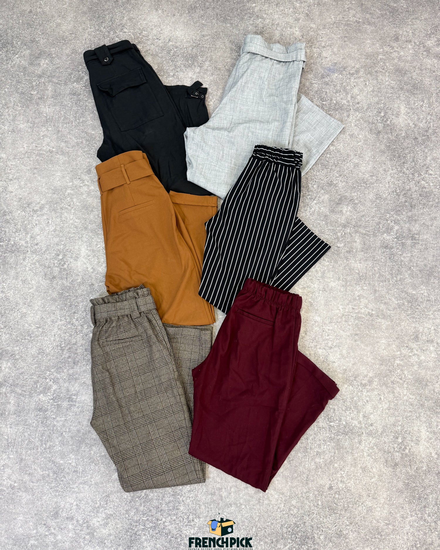 Pantalon-paperbag-femme-moderne-vetement-grossiste-friperie-wholesaler-seconde-main-marque-occasion-textile-piece-annees-80-90-2000-2010-french-pick