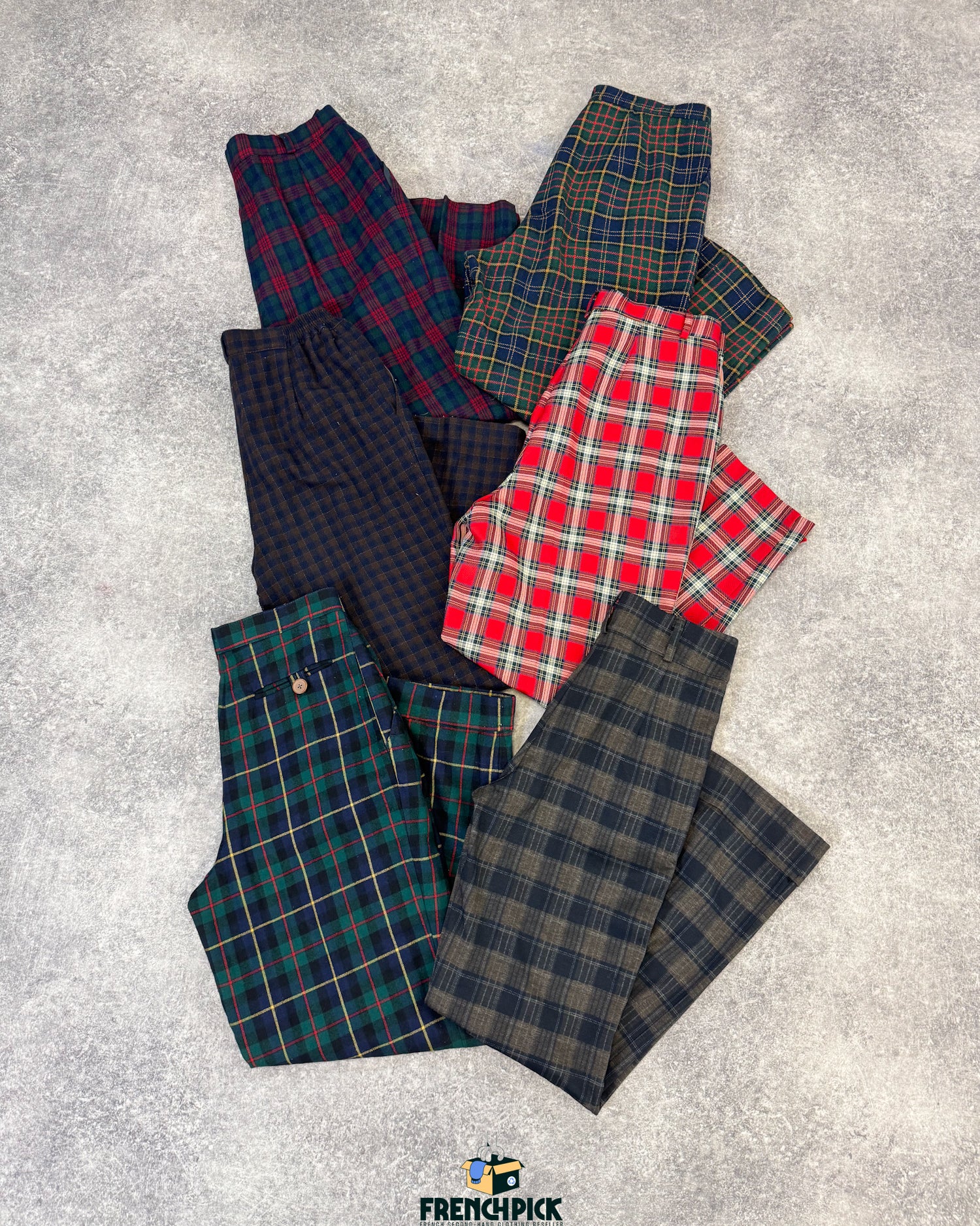 Pantalon-tartan-carreaux-femme-vintage-vetement-grossiste-friperie-wholesaler-seconde-main-marque-occasion-textile-piece-annees-80-90-2000-2010-french-pick