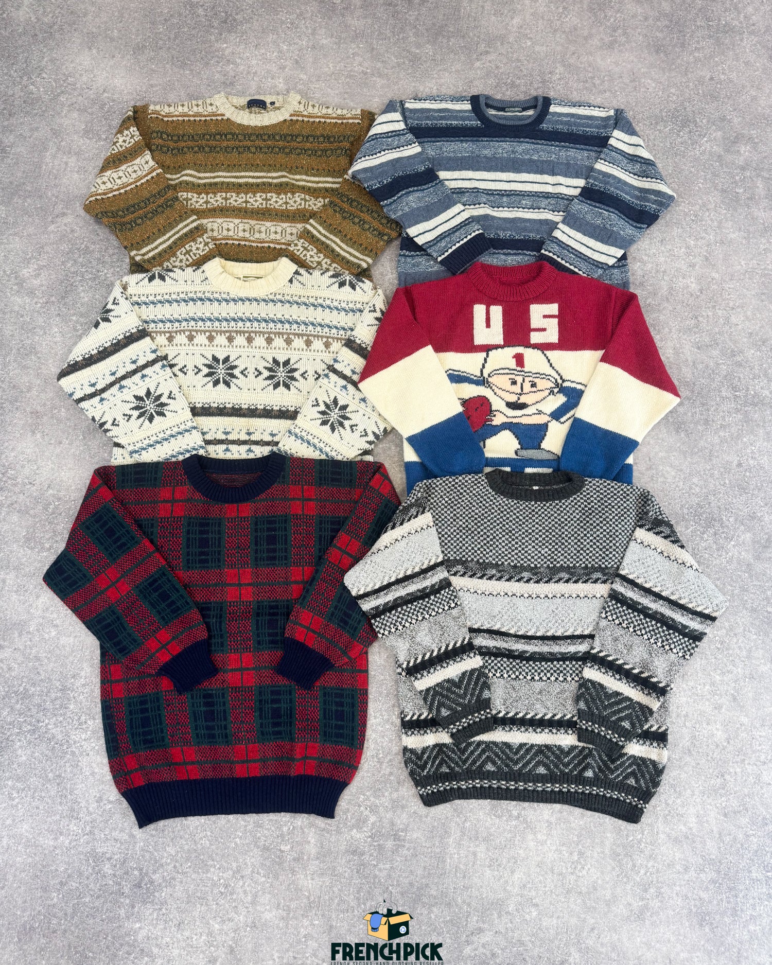 pull-motifs-laine-homme-moderne-vintage-vetement-grossiste-friperie-wholesaler-seconde-main-marque-occasion-textile-piece-80-90-2000-2010-french-pick