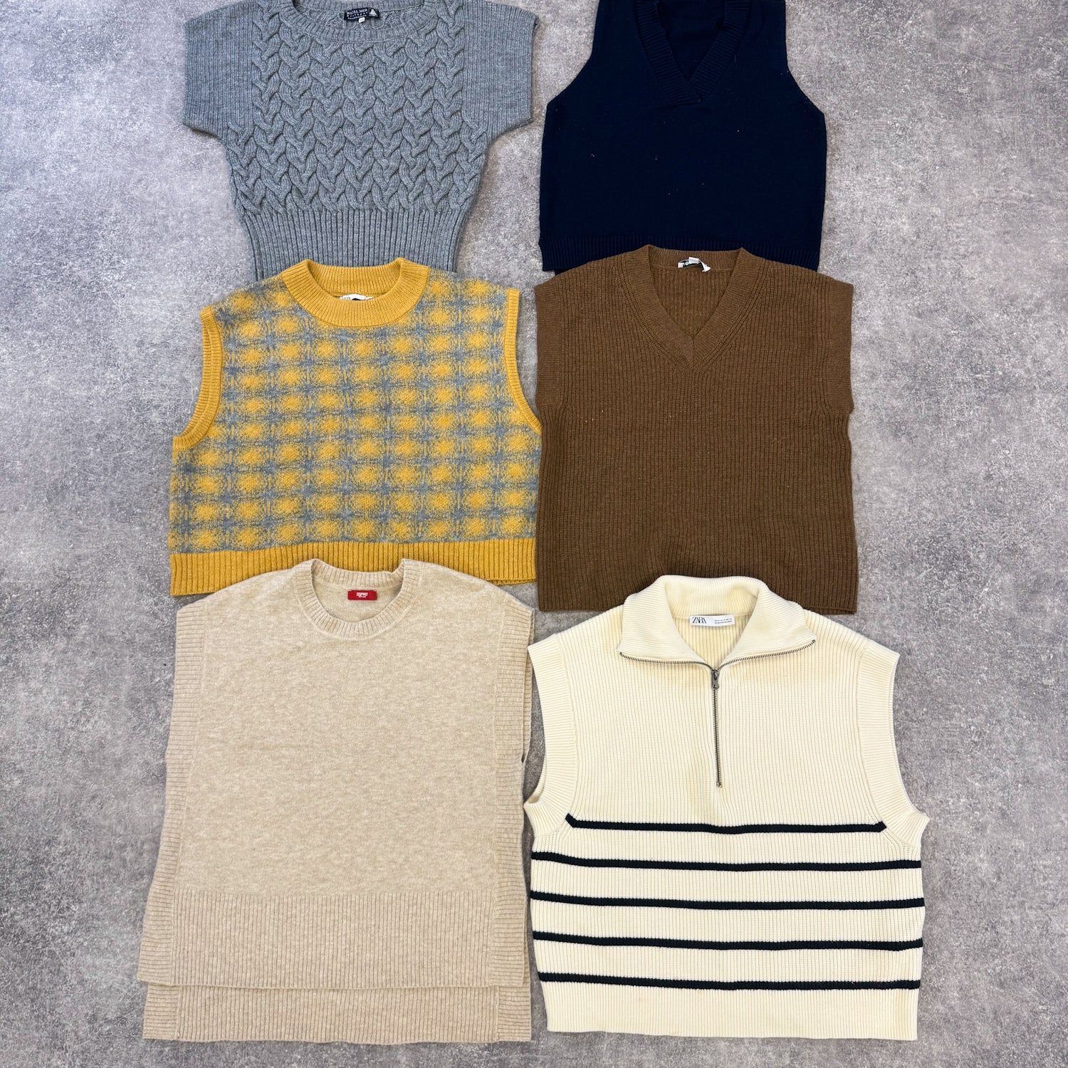 pull-sans-manches-laine-femme-homme-moderne-vetement-grossiste-friperie-wholesaler-seconde-main-marque-occasion-textile-piece-80-90-2000-2010-french-pick