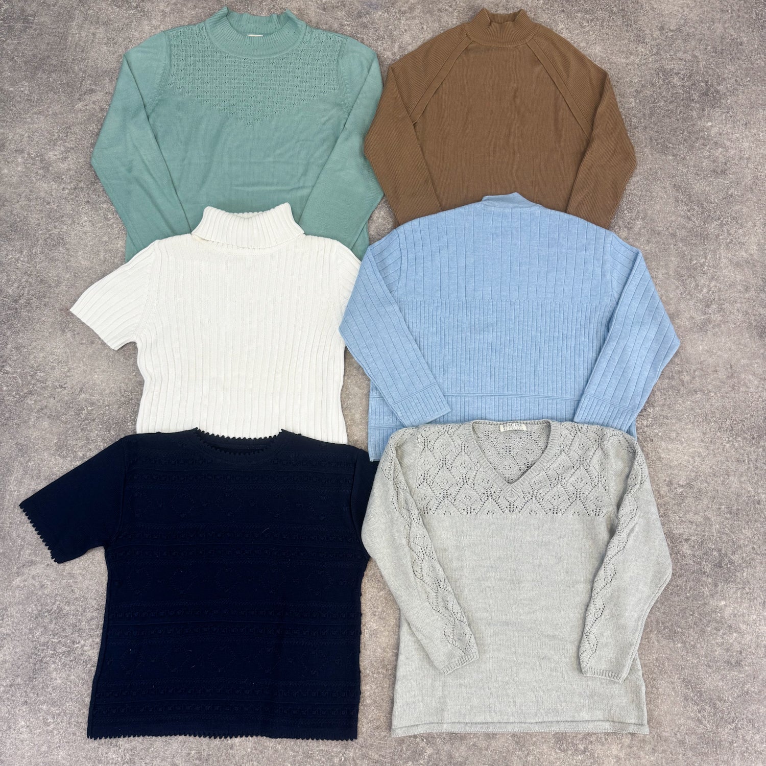 pull-uni-laine-femme-moderne-vintage-vetement-grossiste-friperie-wholesaler-seconde-main-marque-occasion-textile-piece-80-90-2000-2010-french-pick