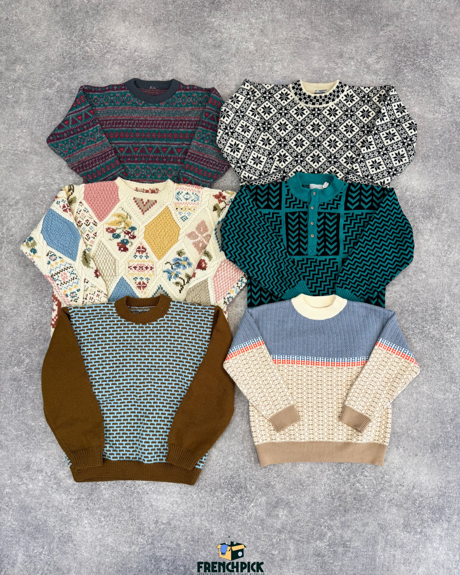 pull-motifs-laine-femme-moderne-vintage-vetement-grossiste-friperie-wholesaler-seconde-main-marque-occasion-textile-piece-80-90-2000-2010-french-pick