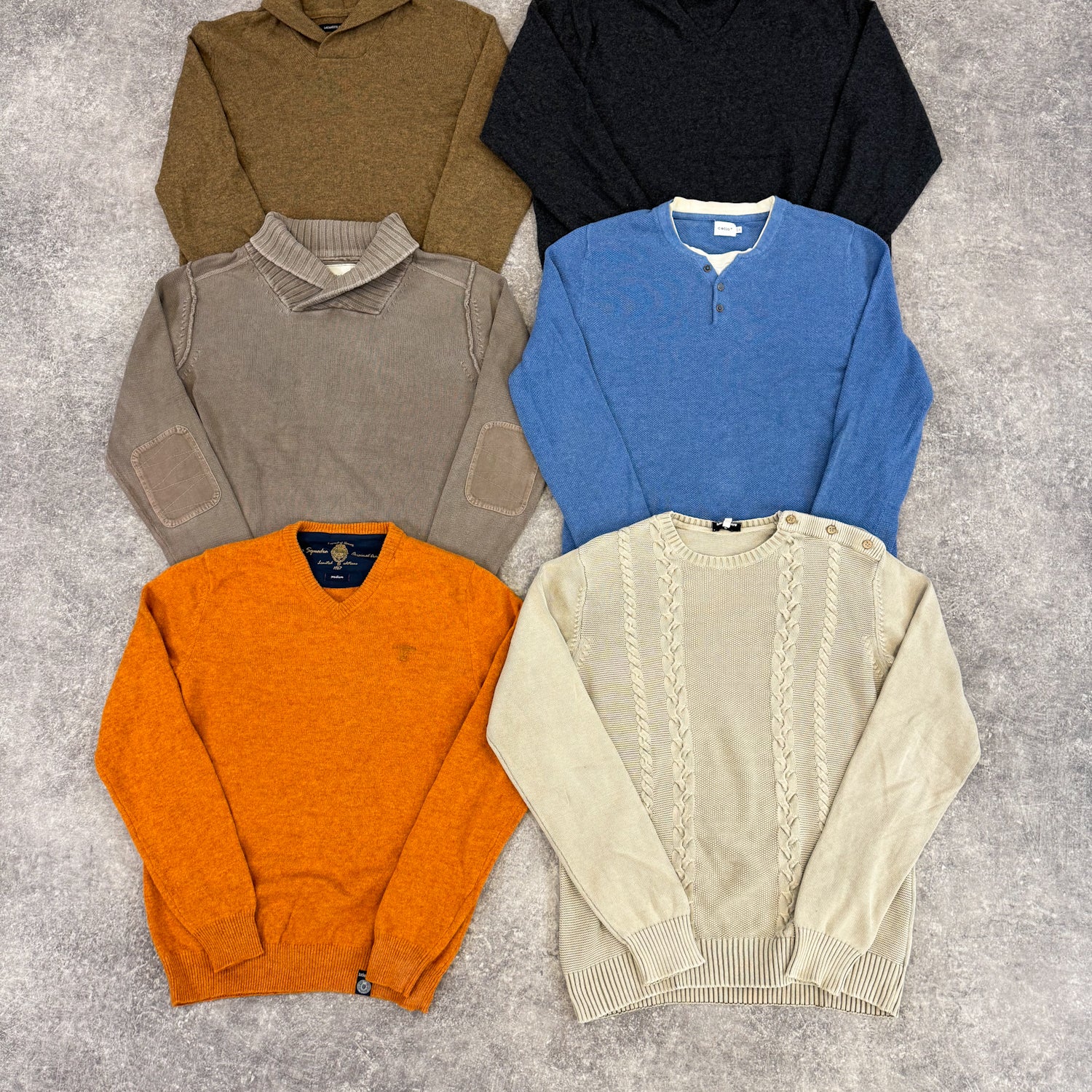 Pull-uni-homme-moderne-vintage-vetement-grossiste-friperie-wholesaler-seconde-main-marque-occasion-textile-piece-80-90-2000-2010-french-pick