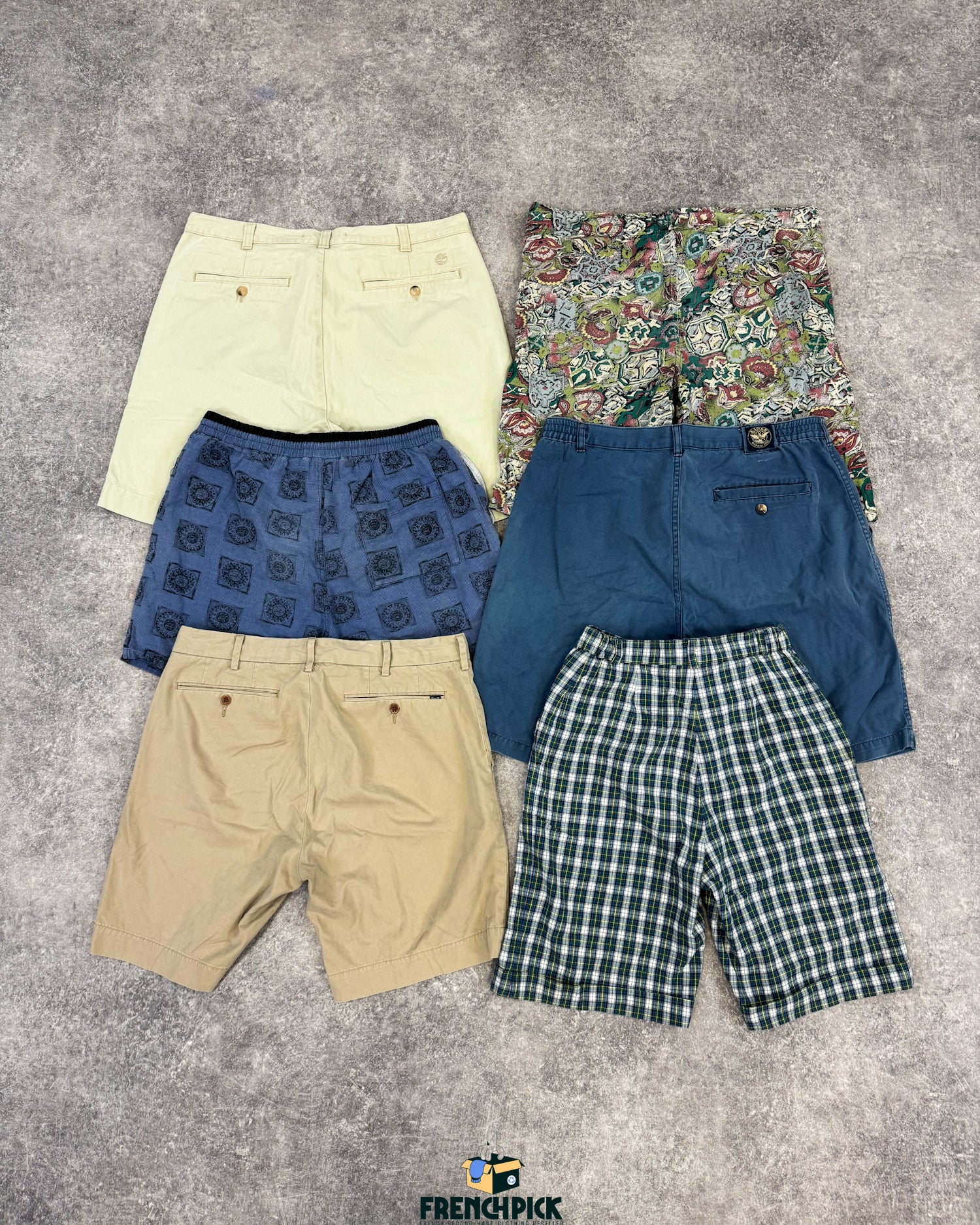 Short-leger-ete-homme-marque-moderne-vintage-vetement-grossiste-friperie-wholesaler-seconde-main-occasion-textile-piece-80-90-2000-2010