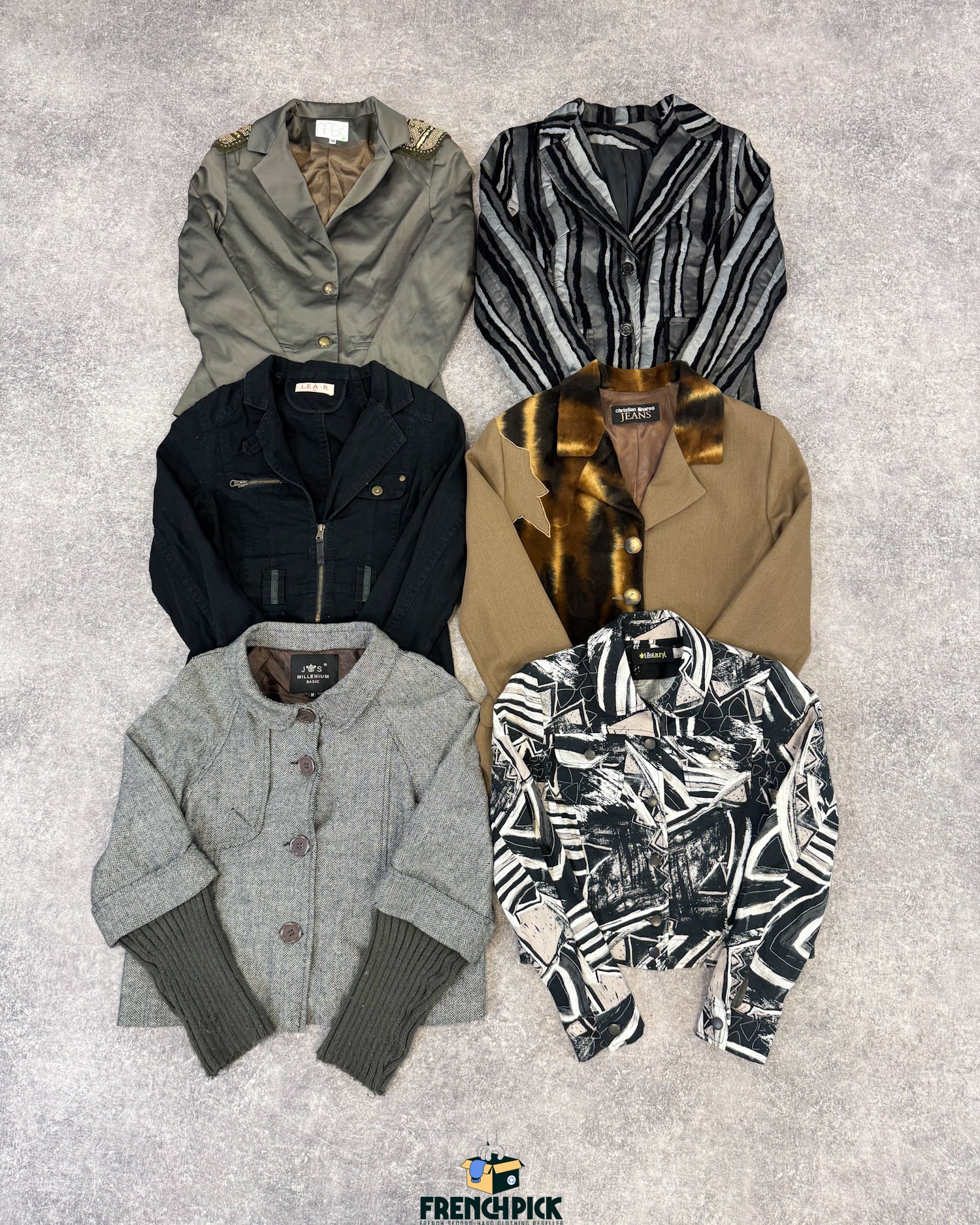 veste-Y2K-annees-2000-femme-vintage-vetement-grossiste-friperie-wholesaler-seconde-main-marque-occasion-textile-piece-annees-80-90-2000-2010-french-pick