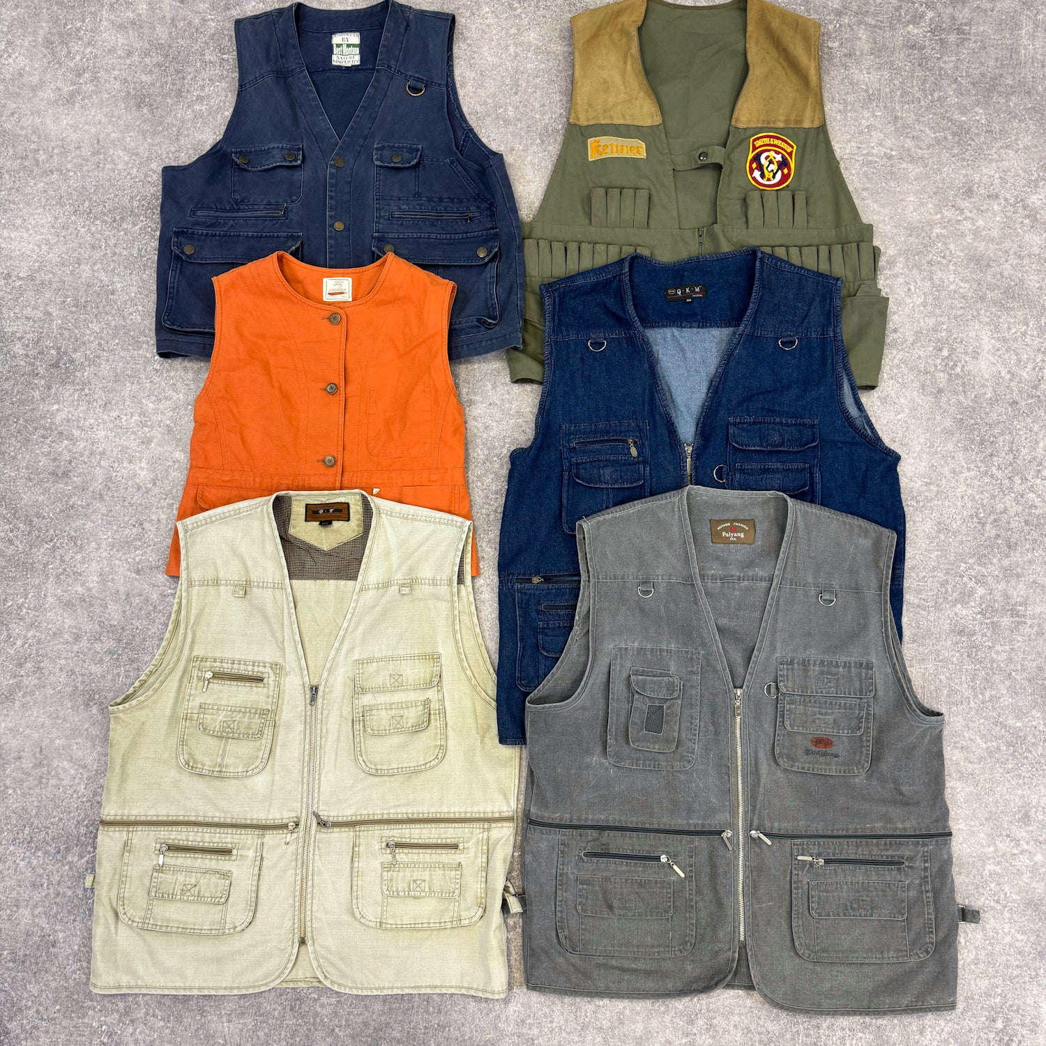 Veste-sans-manches-homme-femme-marque-moderne-vintage-vetement-grossiste-friperie-wholesaler-seconde-main-occasion-textile-piece-80-90-2000-2010