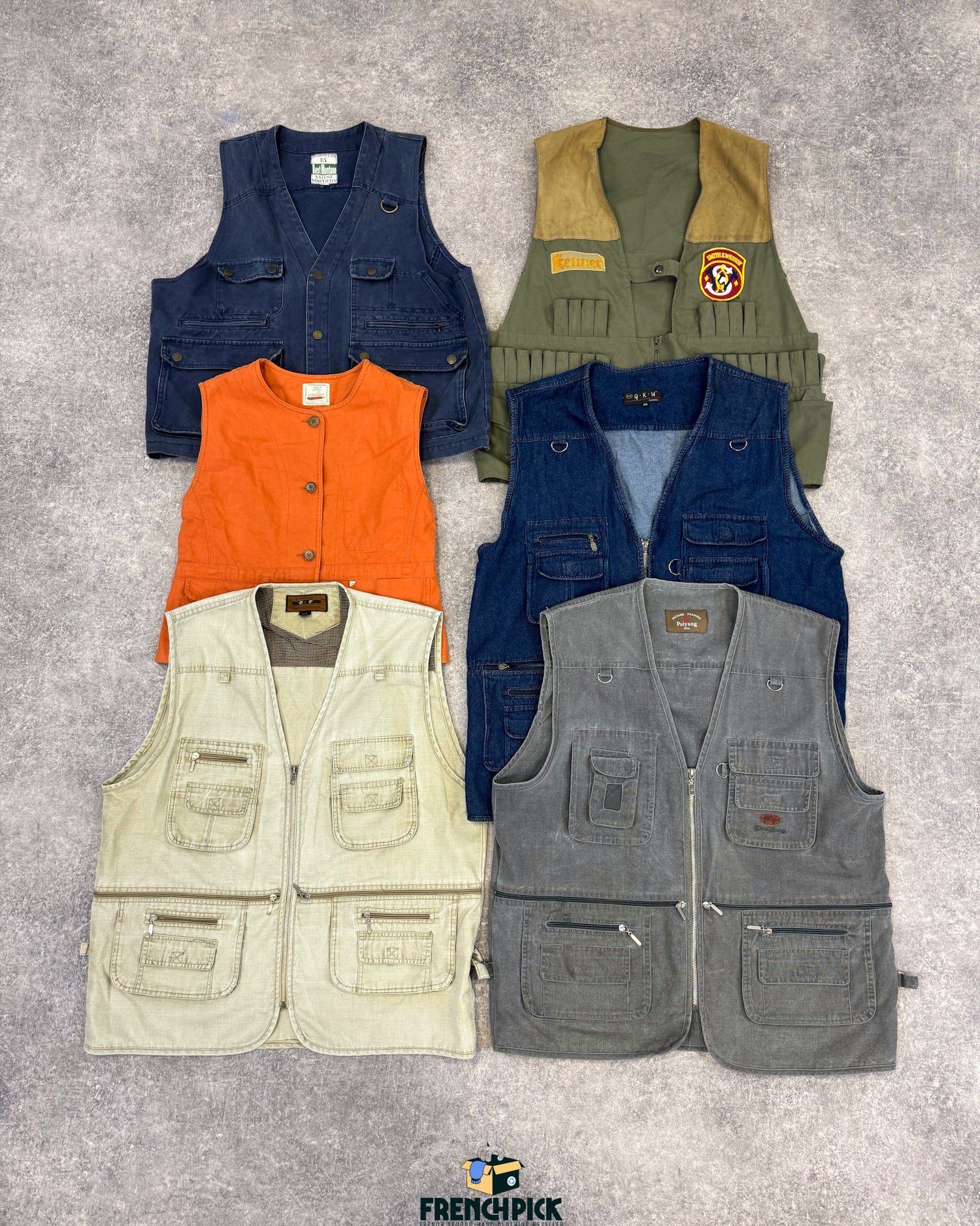 Veste-sans-manches-homme-femme-marque-moderne-vintage-vetement-grossiste-friperie-wholesaler-seconde-main-occasion-textile-piece-80-90-2000-2010