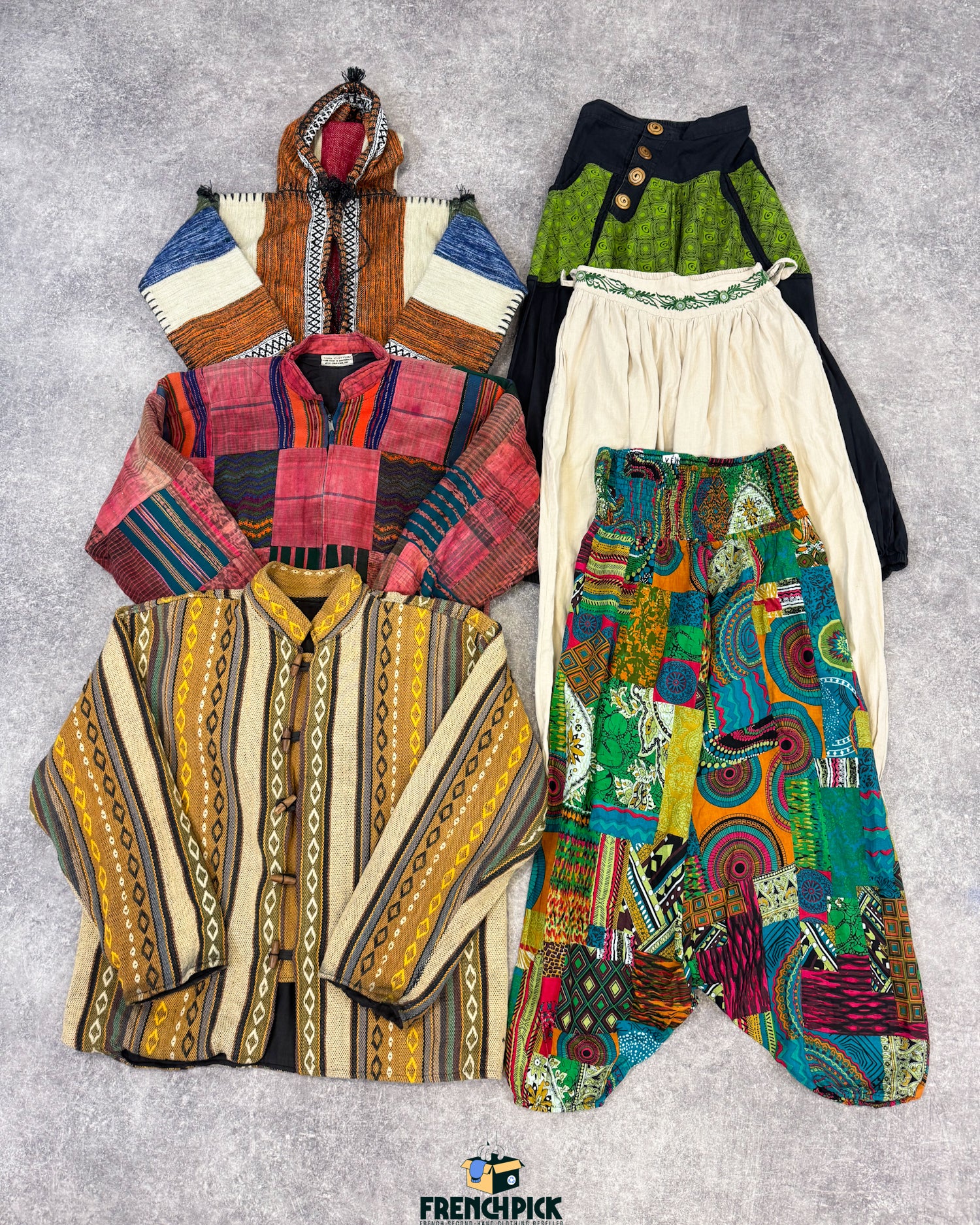 ethnique-veste-gilet-pantalon-sarouel-coton-motifs-moderne-vintage-vetement-friperie-wholesaler-seconde-main-80-90-2000-2010