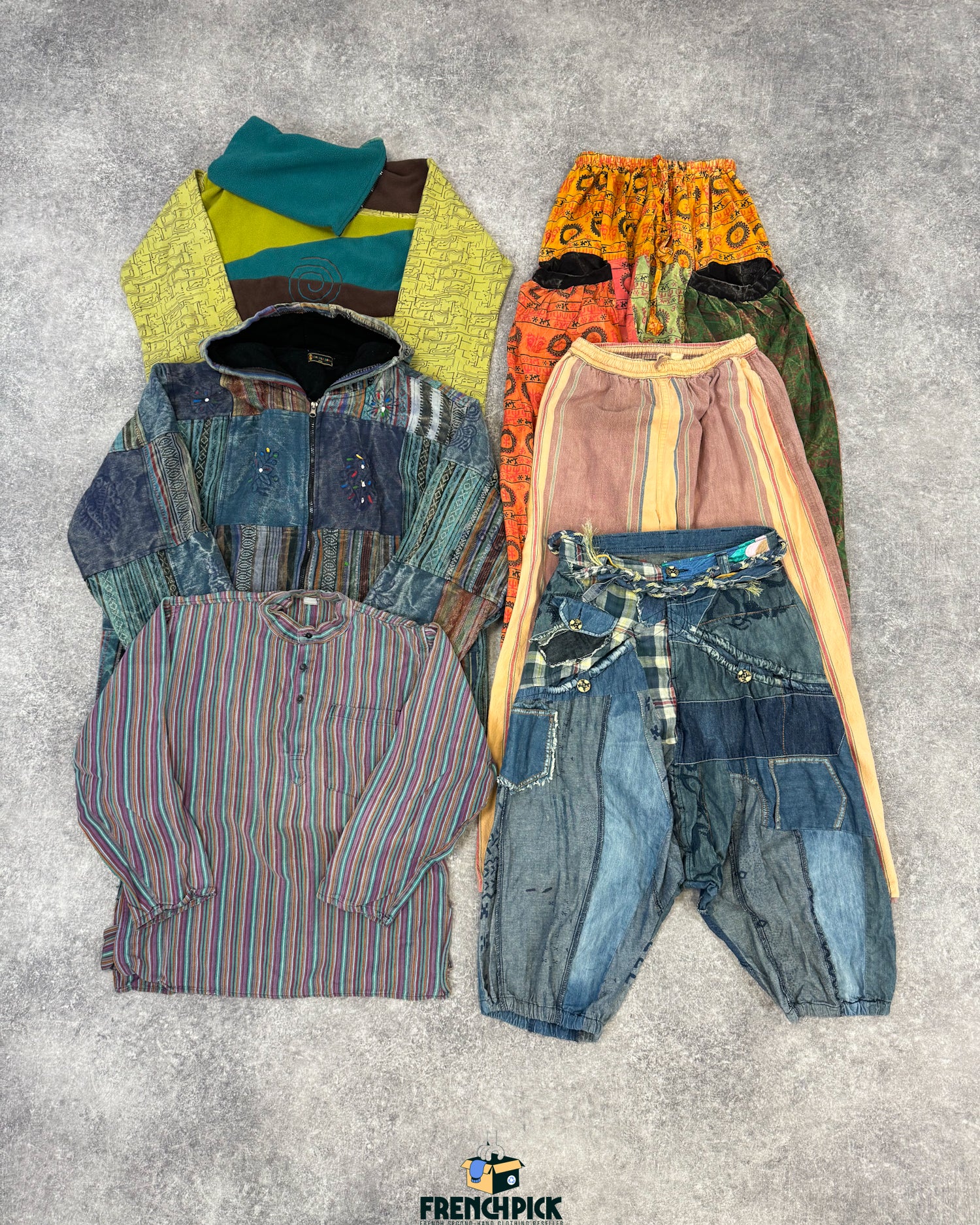 ethnique-veste-gilet-pantalon-sarouel-coton-motifs-moderne-vintage-vetement-friperie-wholesaler-seconde-main-80-90-2000-2010