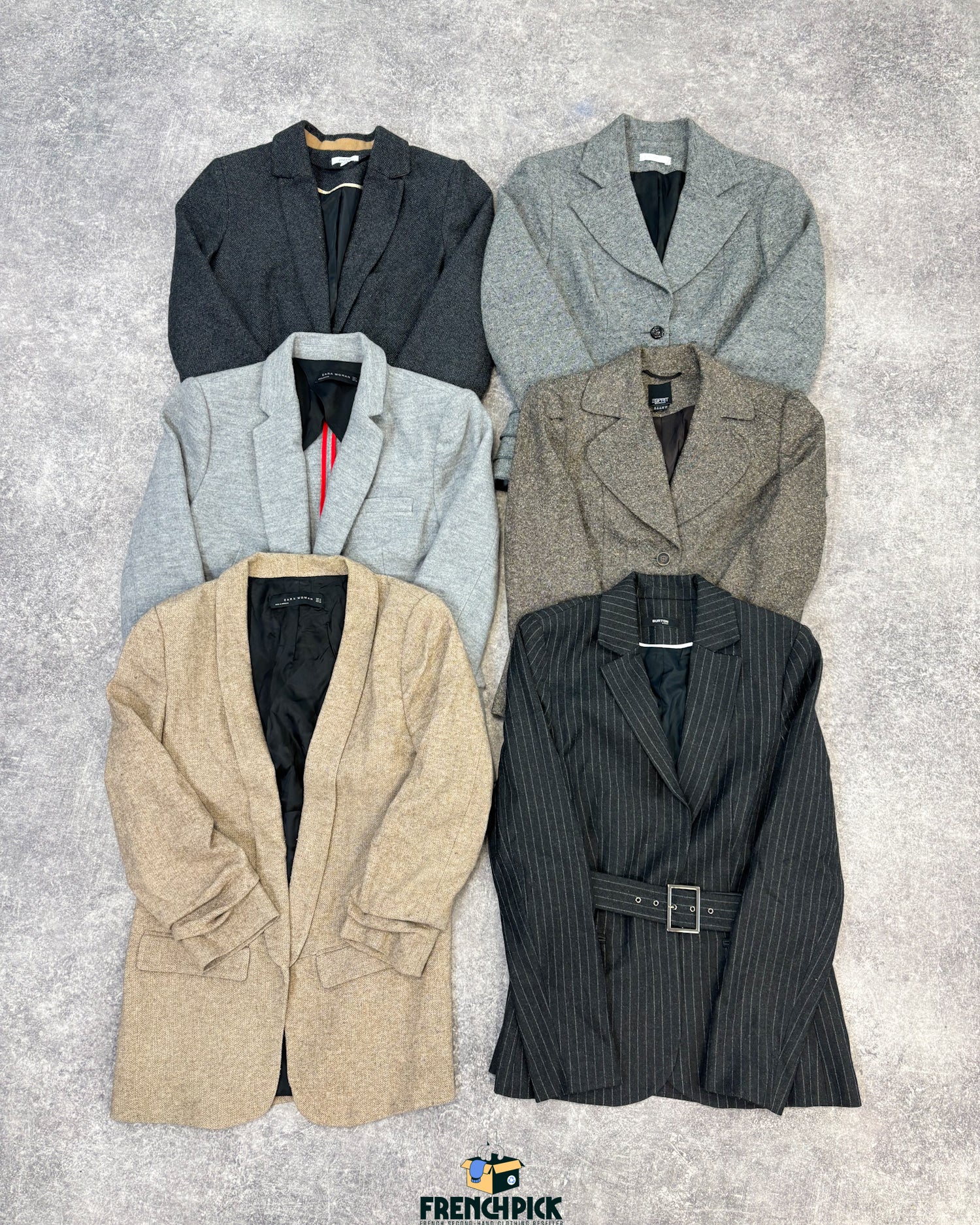 Blazer-laine-femme-marque-moderne-vintage-vetement-grossiste-friperie-wholesaler-seconde-main-occasion-textile-piece-80-90-2000-2010