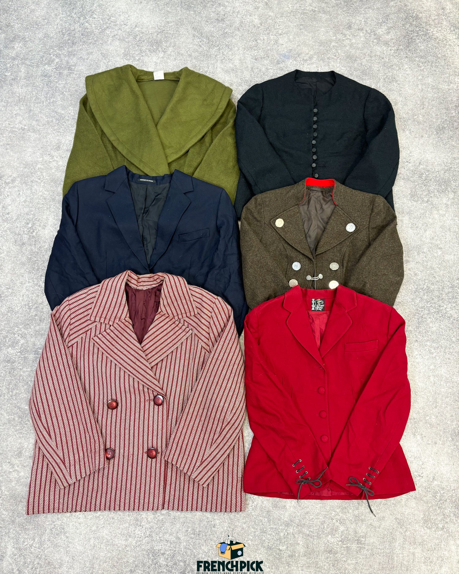 Blazer-laine-femme-marque-moderne-vintage-vetement-grossiste-friperie-wholesaler-seconde-main-occasion-textile-piece-80-90-2000-2010