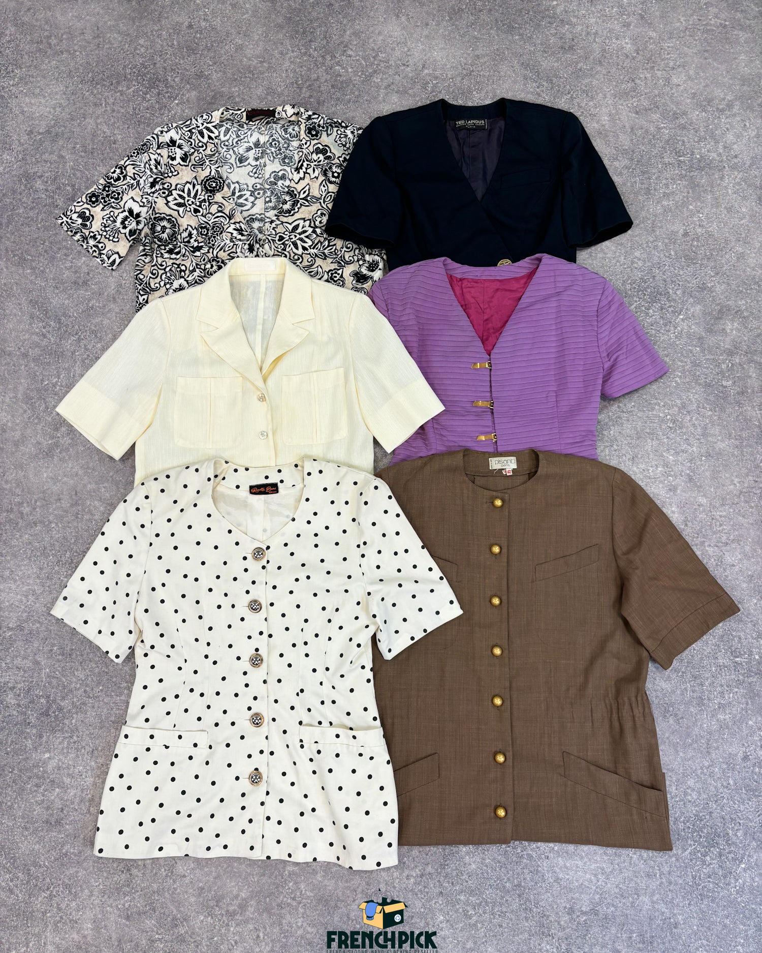 blazer-manches-courtes-femme-marque-moderne-vintage-vetement-grossiste-friperie-wholesaler-seconde-main-occasion-textile-piece-80-90-2000-2010