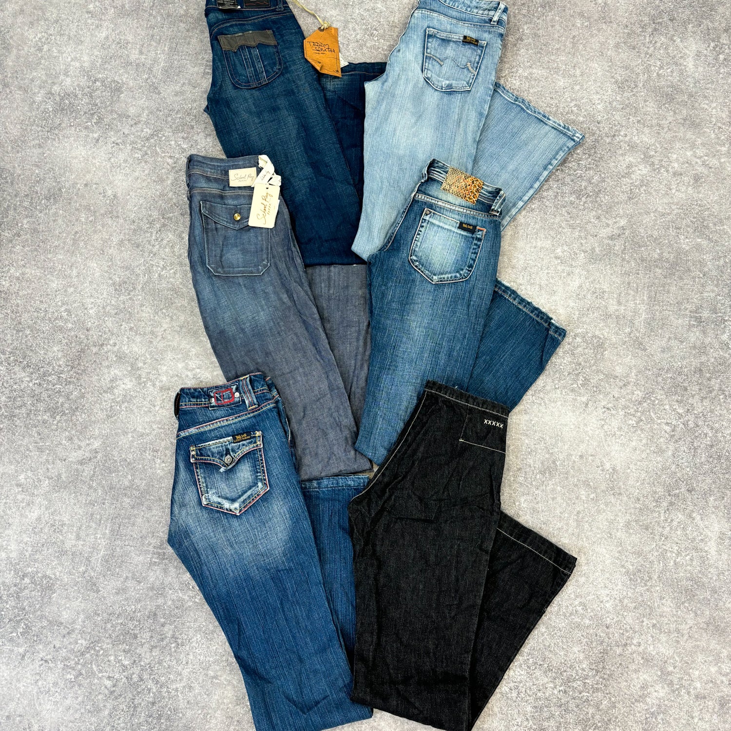 jean-femme-deadstock-moderne-grossiste-vintage-vetement-friperie-wholesaler-seconde-main-80-90-2000-2010