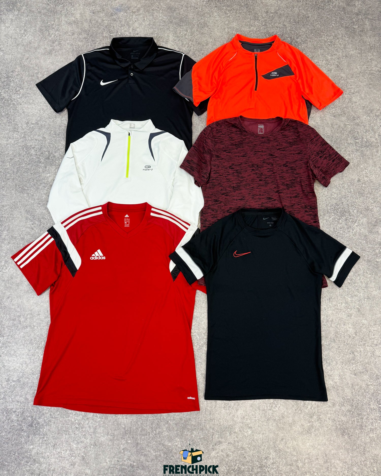 haut-sport-fitness-top-sport-foot-football-running-course-tennis-homme-marque-moderne-vintage-vetement-grossiste-friperie-wholesaler-seconde-main-occasion-textile-piece-80-90-2000-2010