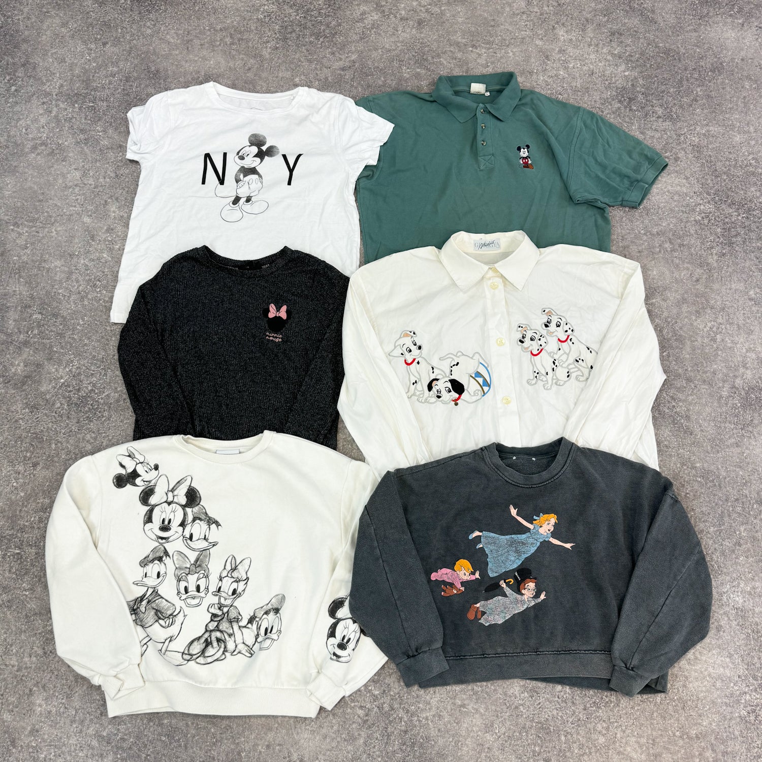 isney-mickey-pull-sweat-t-shirts-accessoires-grossiste-vintage-moderne-vetement-friperie-wholesaler-seconde-main-80-90-2000-2010