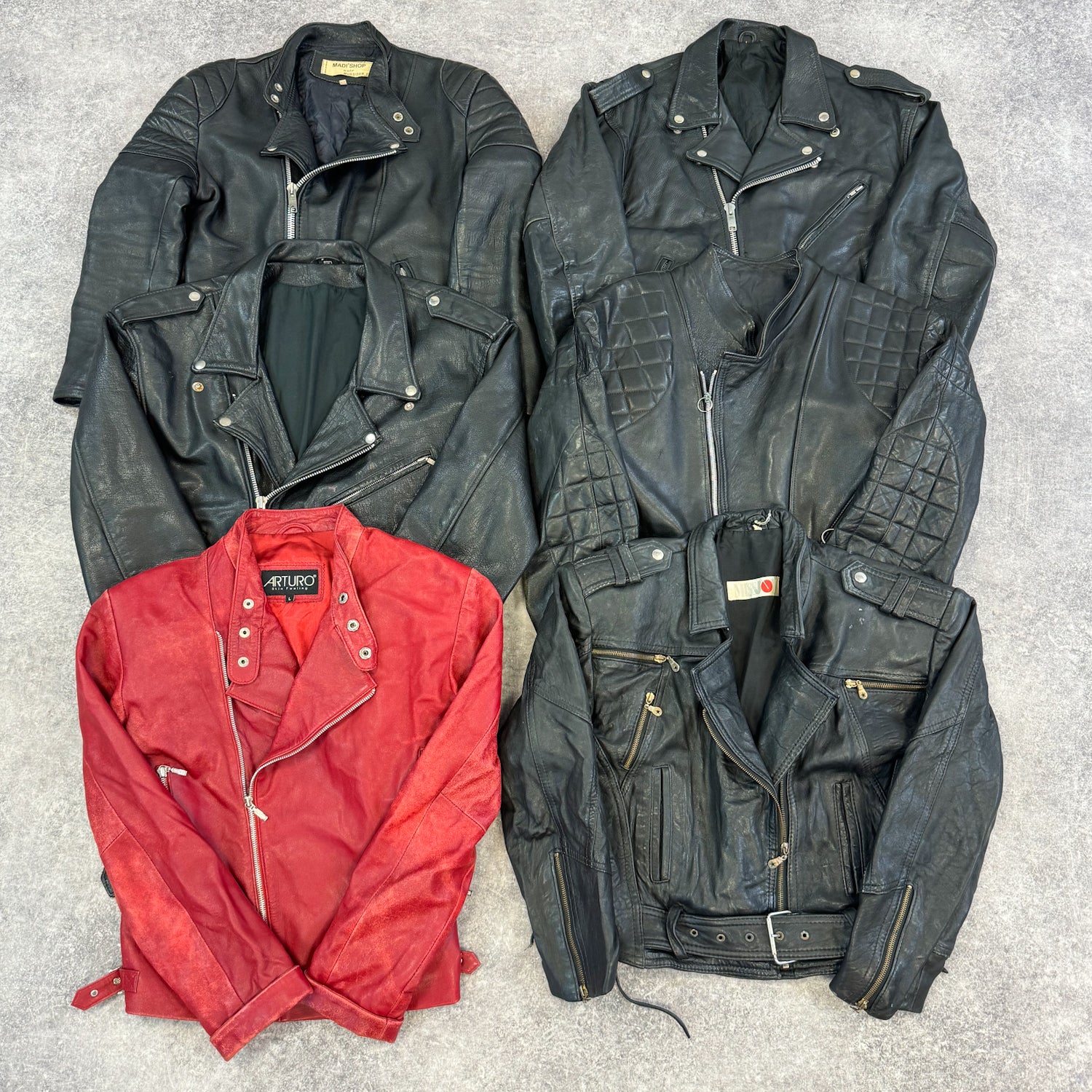 perfecto-homme-femme-grossiste-vintage-vetement-friperie-wholesaler-seconde-main-80-90-2000-2010