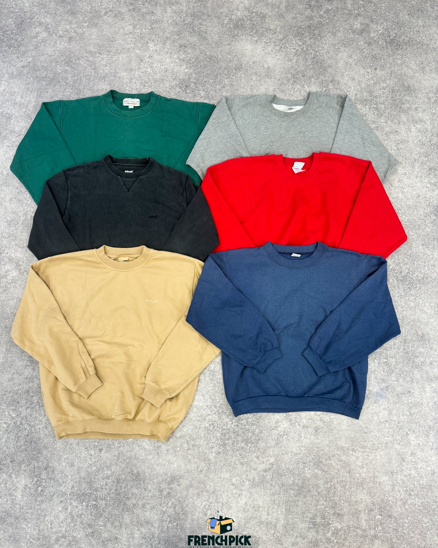 sweat-uni-upcycling-basique-homme-femme-grossiste-vintage-vetement-friperie-wholesaler-seconde-main-80-90-2000-2010