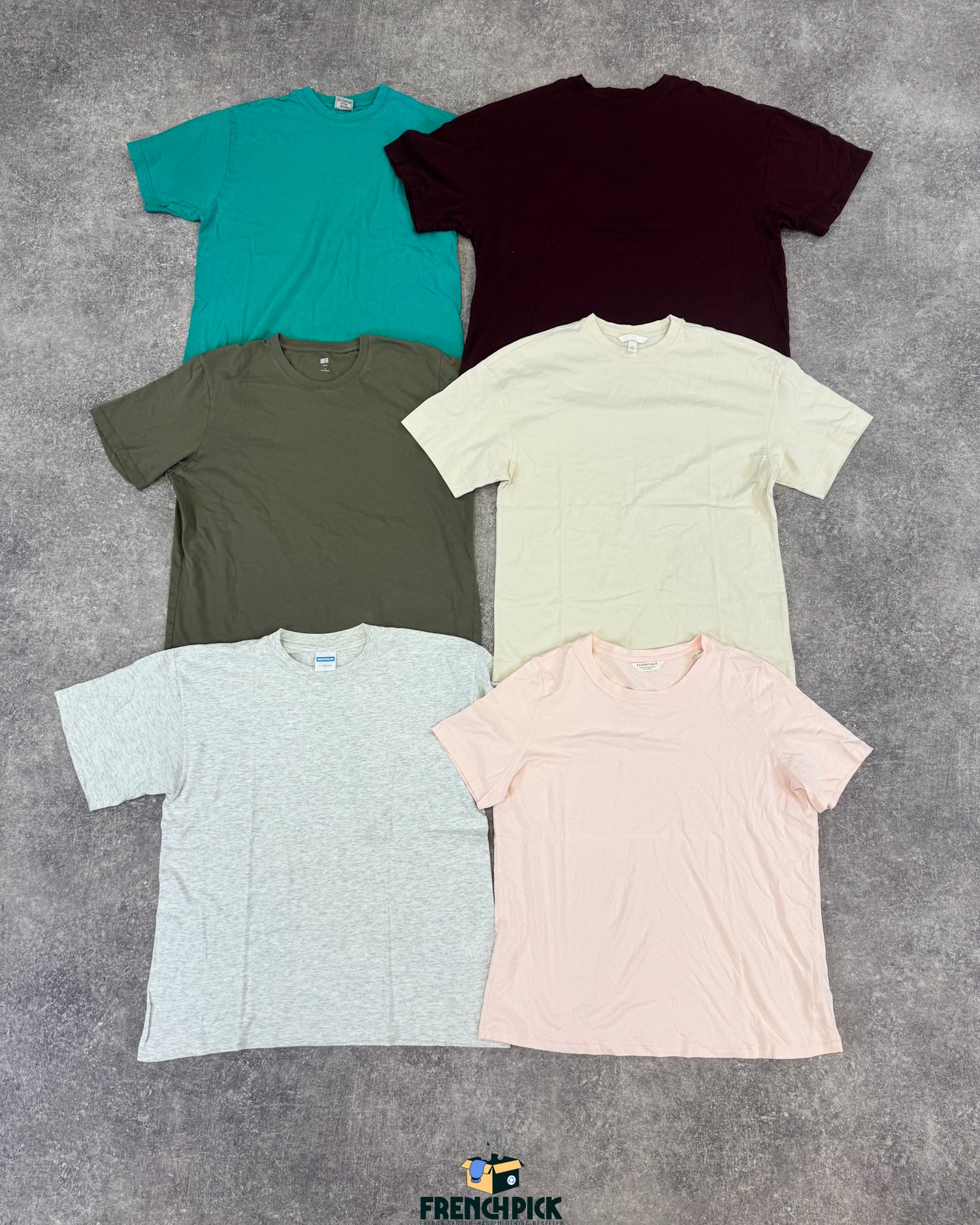 sweat-uni-upcycling-couleurs-basique-homme-femme-grossiste-vintage-moderne-vetement-friperie-wholesaler-seconde-main-80-90-2000-2010-french-pick