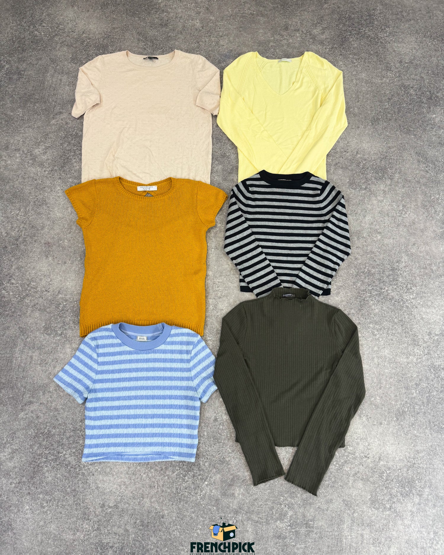 top-t-shirt-tricot-laine-femme-moderne-vintage-vetement-grossiste-friperie-wholesaler-seconde-main-marque-occasion-textile-piece-80-90-2000-2010-french-pick