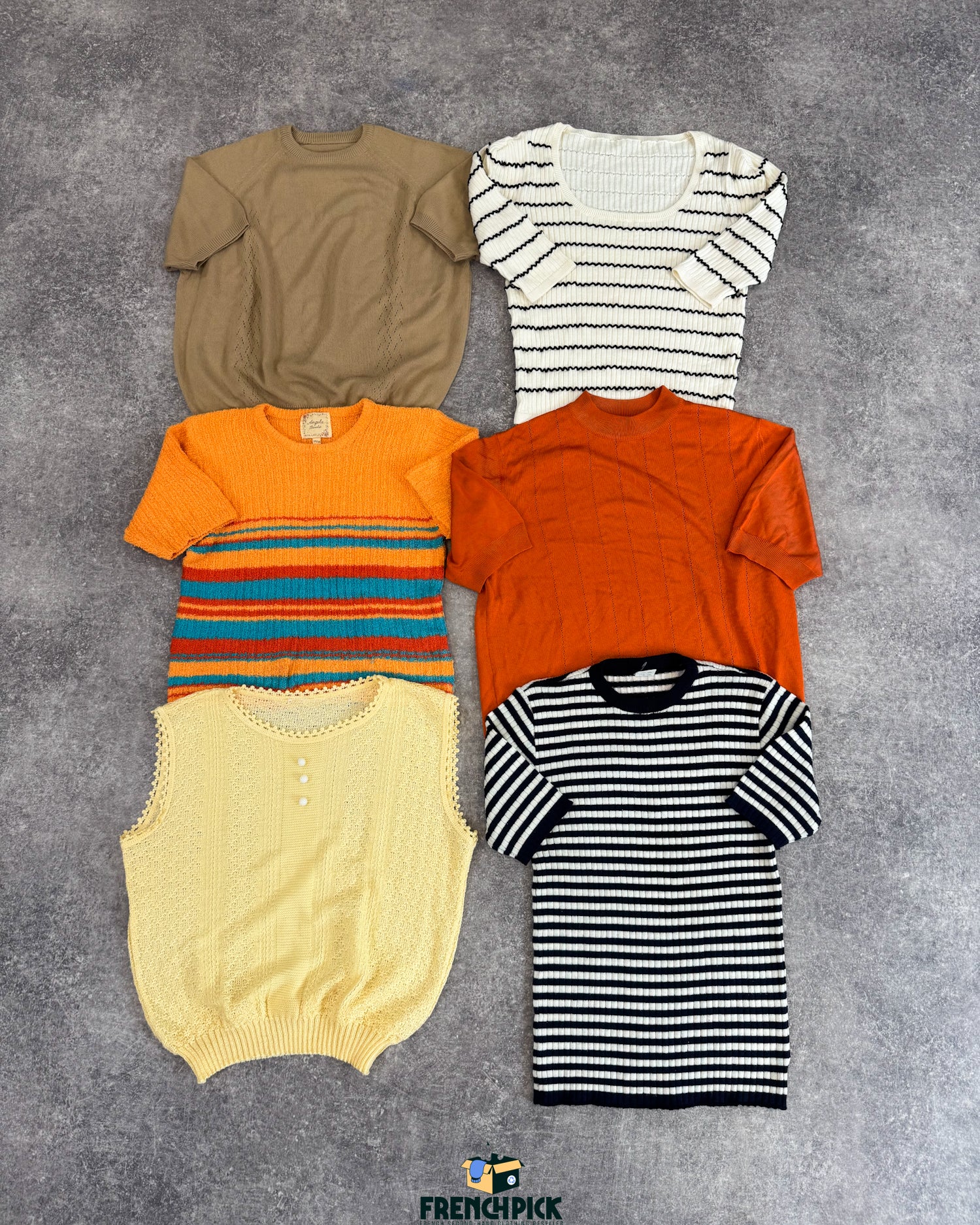 top-t-shirt-tricot-laine-femme-moderne-vintage-vetement-grossiste-friperie-wholesaler-seconde-main-marque-occasion-textile-piece-80-90-2000-2010-french-pick