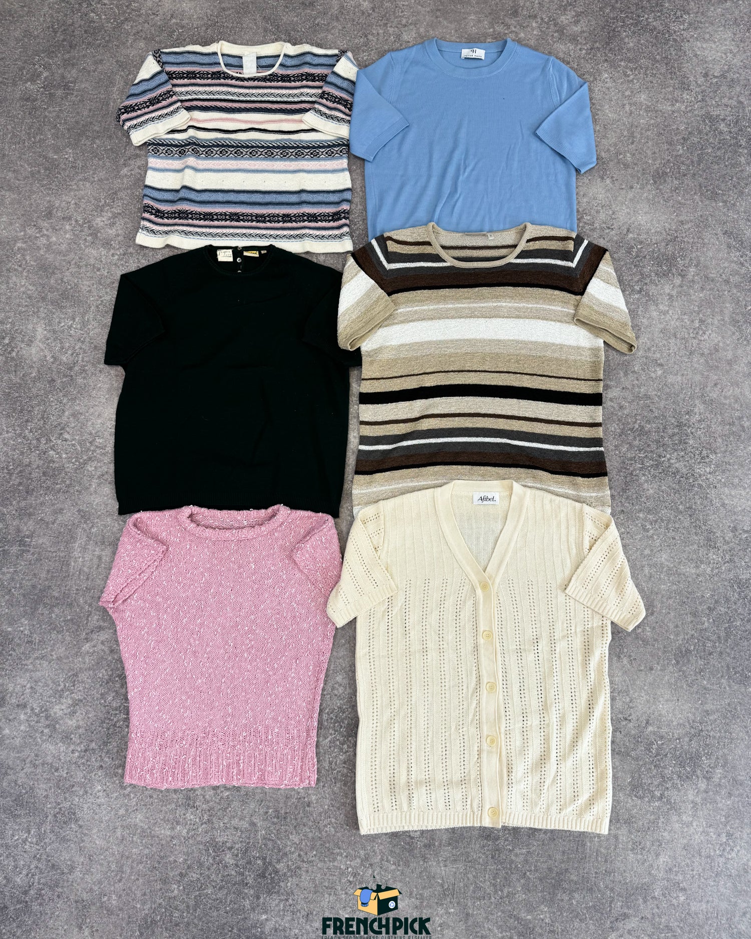 top-t-shirt-tricot-laine-femme-moderne-vintage-vetement-grossiste-friperie-wholesaler-seconde-main-marque-occasion-textile-piece-80-90-2000-2010-french-pick
