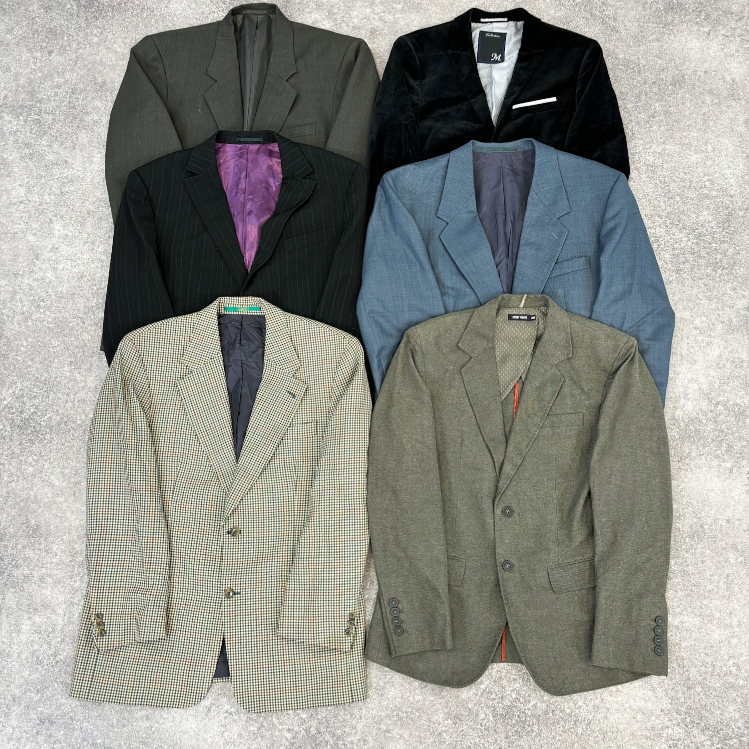 blazer-homme-veste-costume-homme-grossiste-vintage-vetement-friperie-wholesaler-seconde-main-80-90-2000-2010