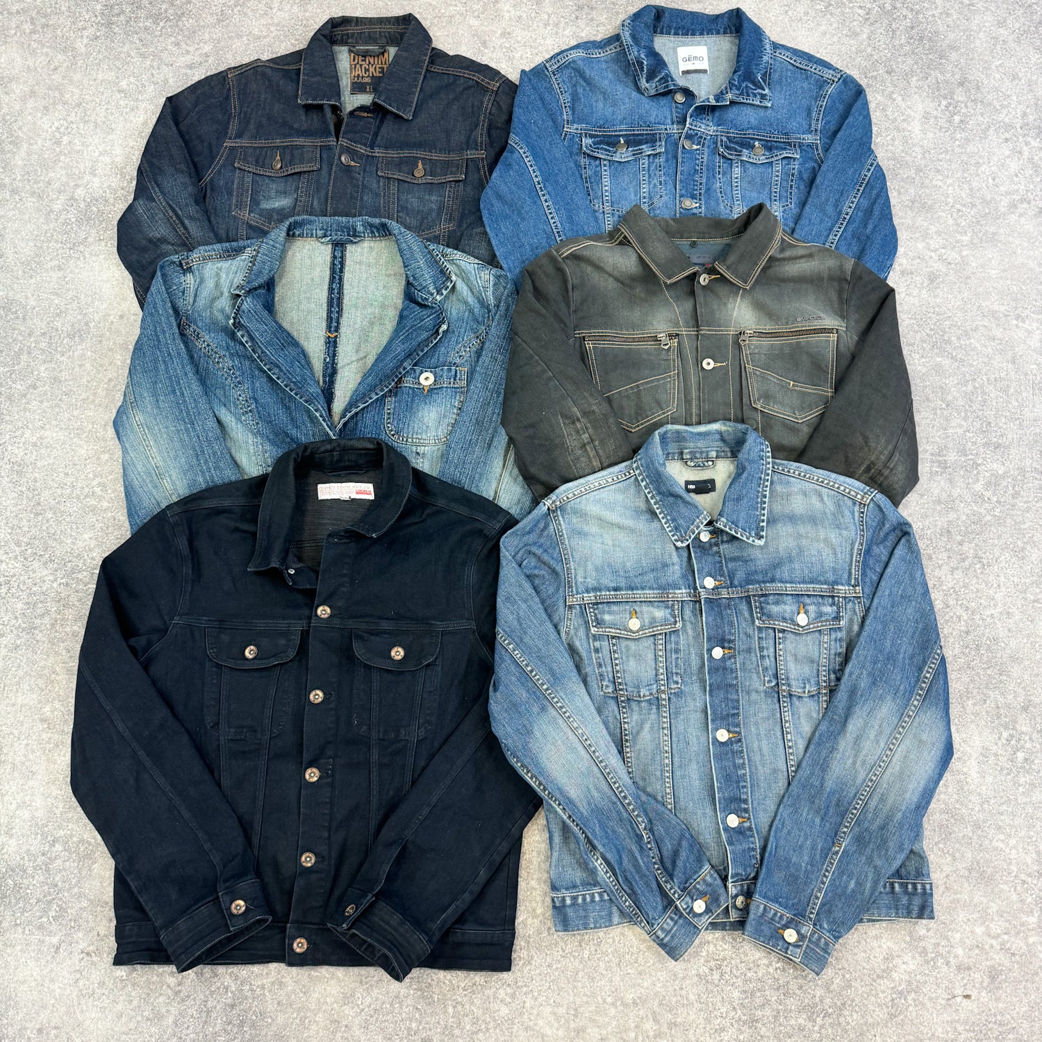 veste-jean-homme-grossiste-vintage-vetement-friperie-wholesaler-seconde-main-80-90-2000-2010
