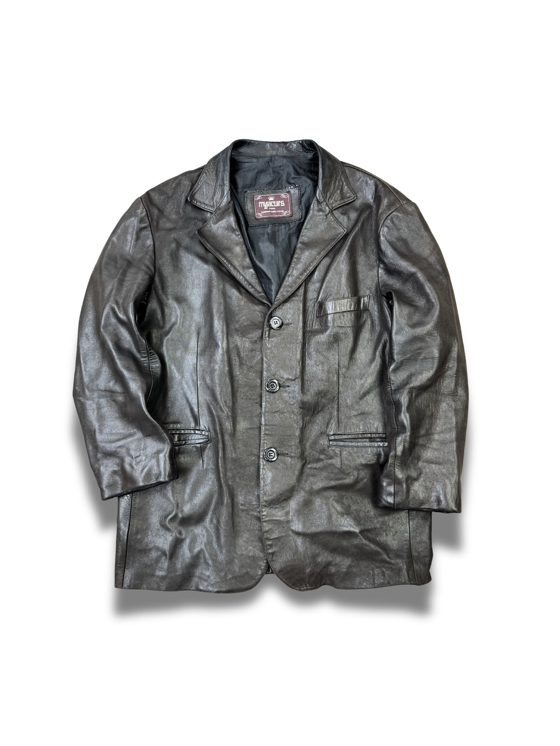 cuirs-veste-en-cuir-blazer-vintage-vrai-cuir-de-vache-daimpatine-ancien-homme-vintage-vetements-femme-vintage-vetement-grossiste-friperie-wholesaler-seconde-main-marque-occasion-textile-piece-annees-80-90-2000-2010-french-pick-reseller-vinted-reseller-vinted-vente-en-ligne