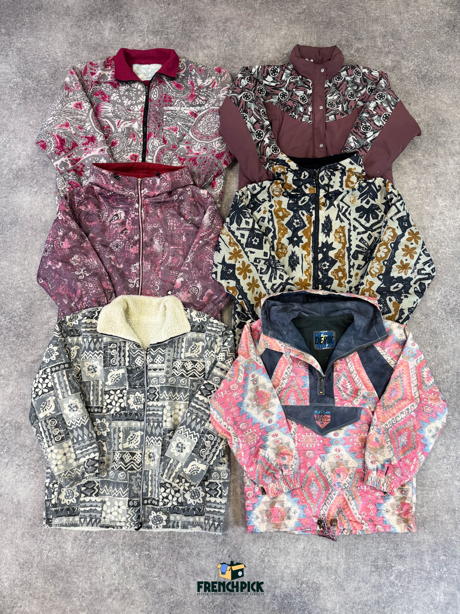 blouson-veste-annees-90-motifs-ethniques-graphique-hiver-polaire-femme-homme-vintage-vetement-grossiste-friperie-wholesaler-seconde-main-marque-occasion-textile-piece-annees-80-90-2000-2010-french-pick