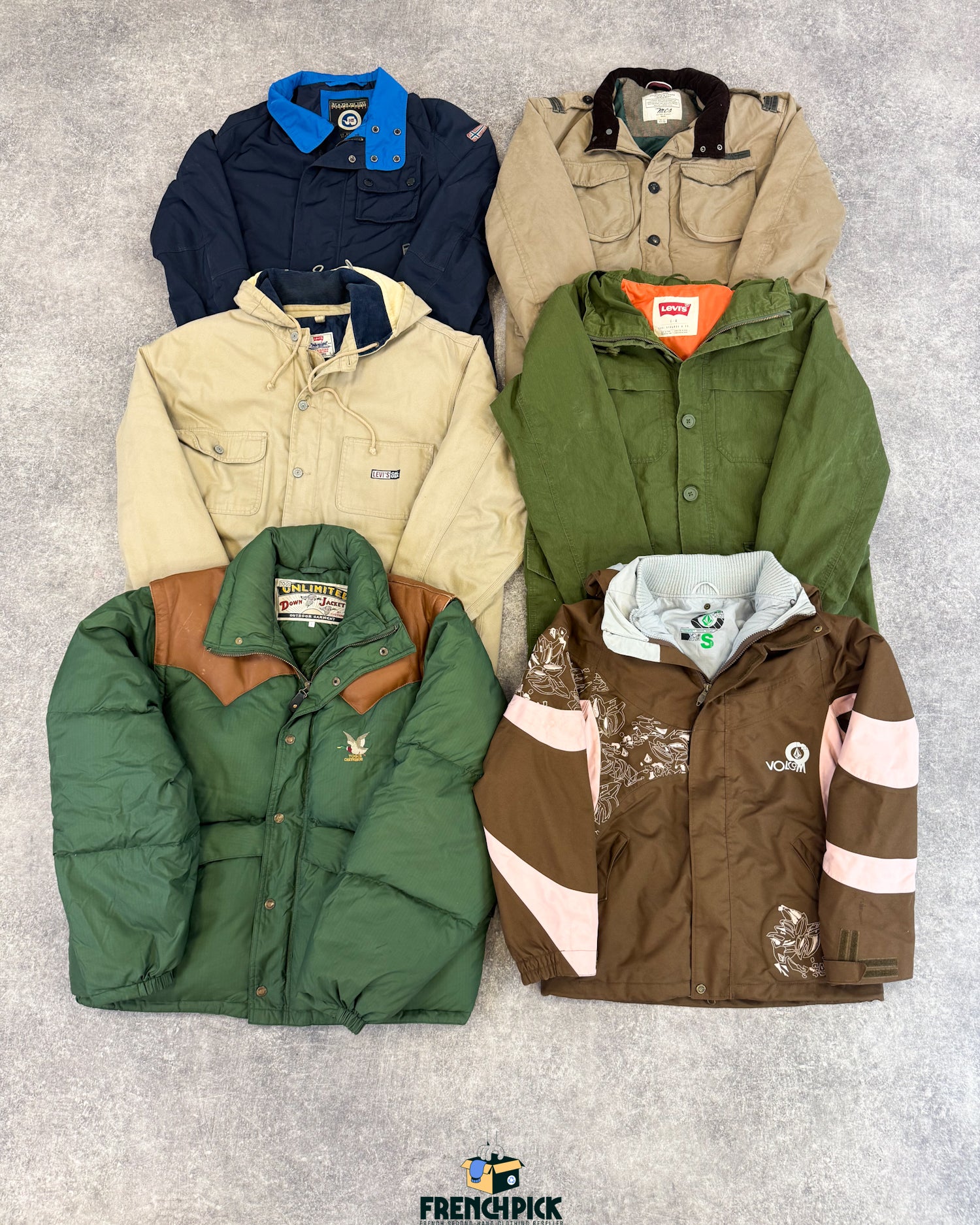 manteau-brand-marque-the-north-face-nike-adidas-tommy-Dickies-homme-femme-vintage-moderne-vetement-grossiste-friperie-wholesaler-seconde-main-marque-occasion-textile-piece-annees-80-90-2000-2010-french-pick