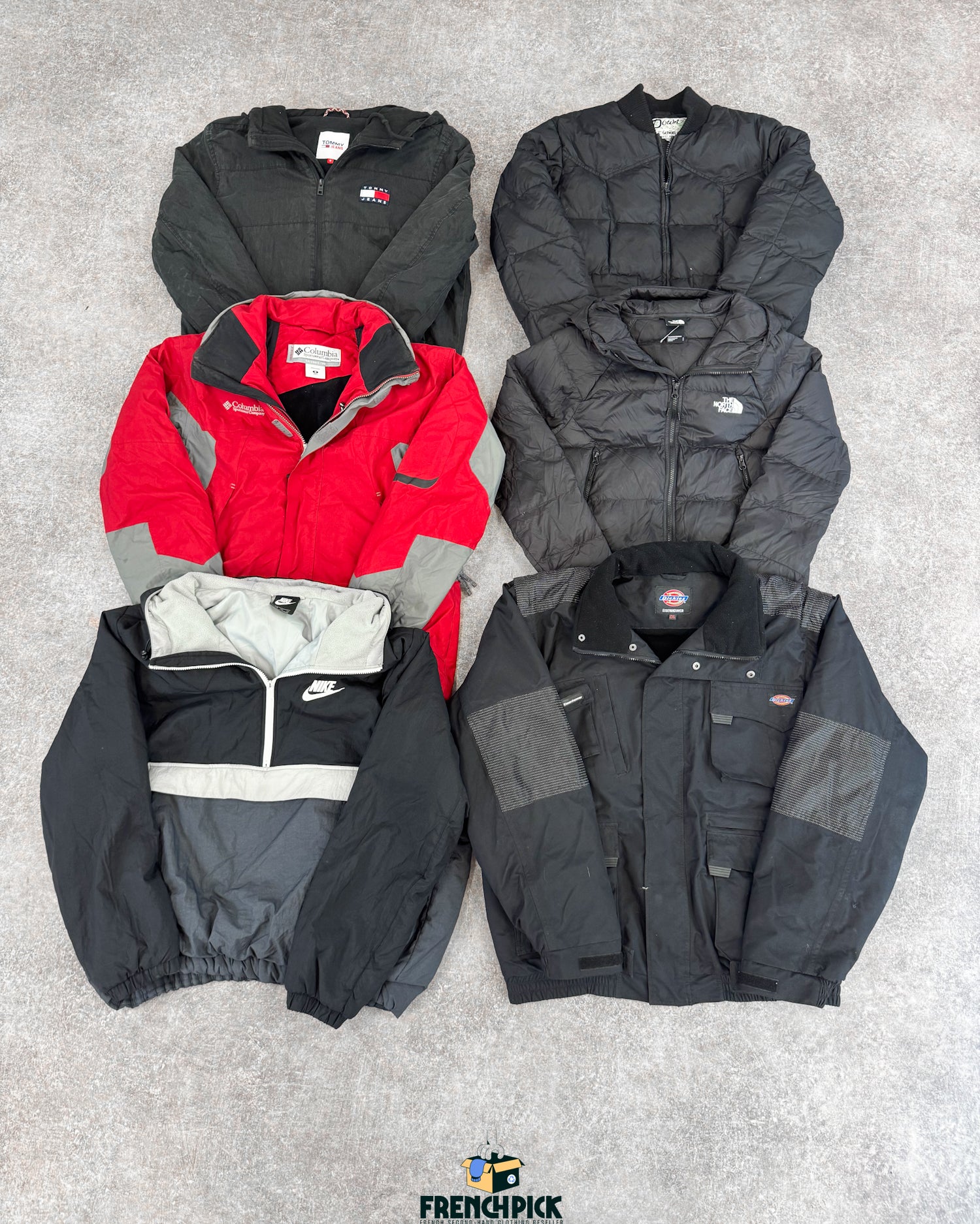 manteau-brand-marque-the-north-face-nike-adidas-tommy-Dickies-homme-femme-vintage-moderne-vetement-grossiste-friperie-wholesaler-seconde-main-marque-occasion-textile-piece-annees-80-90-2000-2010-french-pick