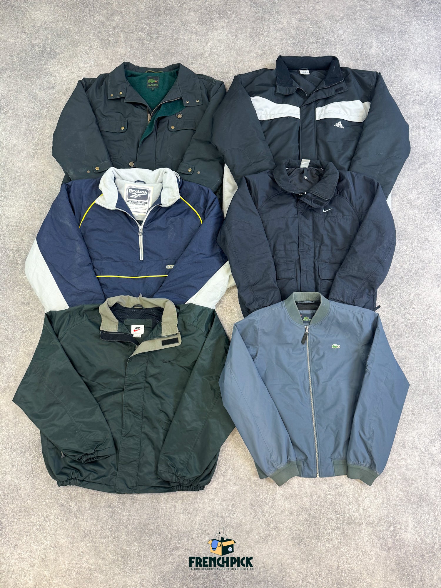 manteau-brand-marque-lacoste-nike-adidas-tommy-Dickies-homme-femme-vintage-moderne-vetement-grossiste-friperie-wholesaler-seconde-main-marque-occasion-textile-piece-annees-80-90-2000-2010-french-pick