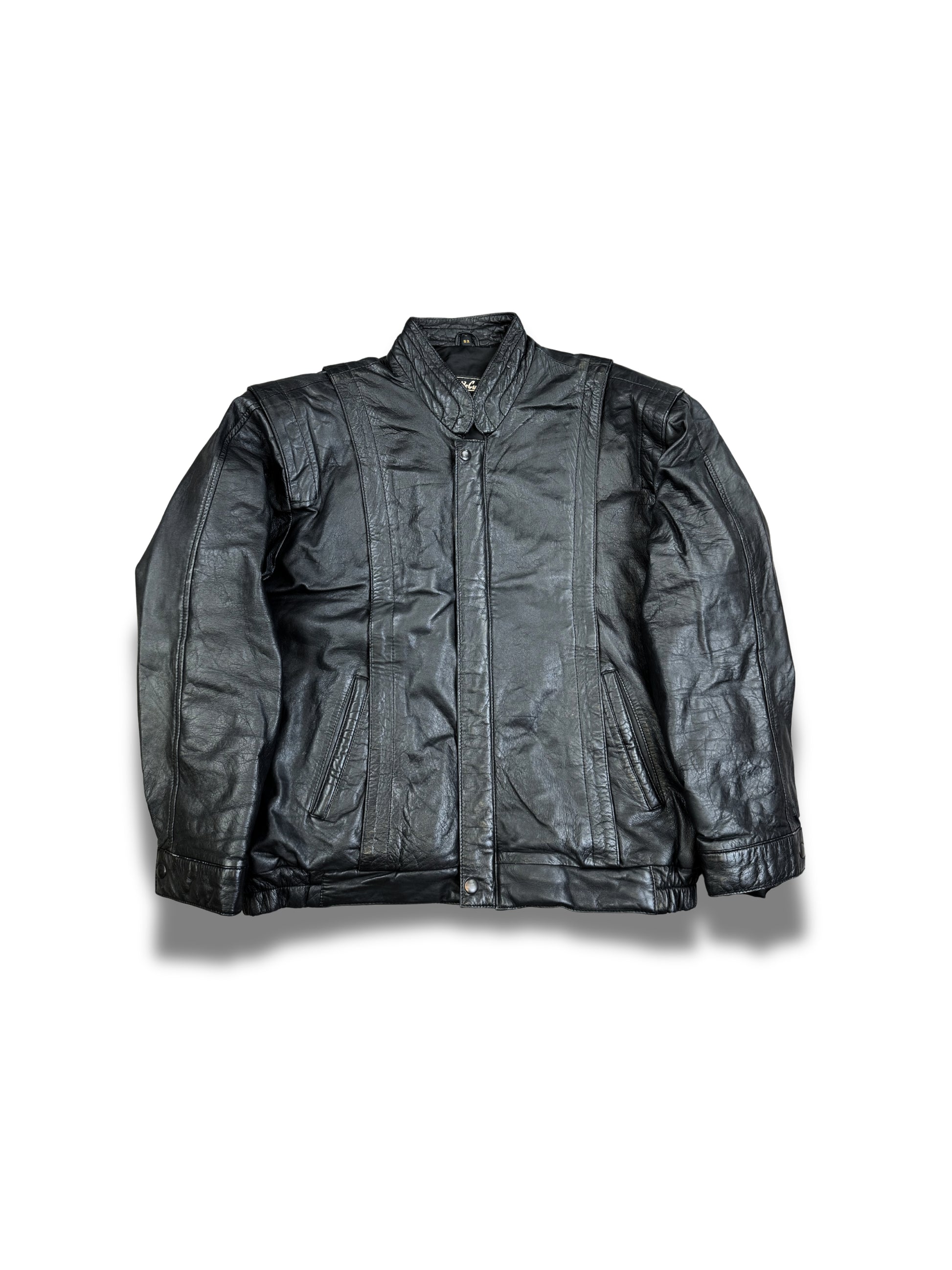 blouson-cuirs-manteau-veste-en-cuir-blazer-vintage-vrai-cuir-de-vache-daim-patine-ancien-homme-vintage-vetements-vintage-vetement-grossiste-friperie-wholesaler-seconde-main-marque-occasion-textile-piece-annees-80-90-2000-2010-french-pick-reseller-vinted-reseller-vinted-vente-en-ligne