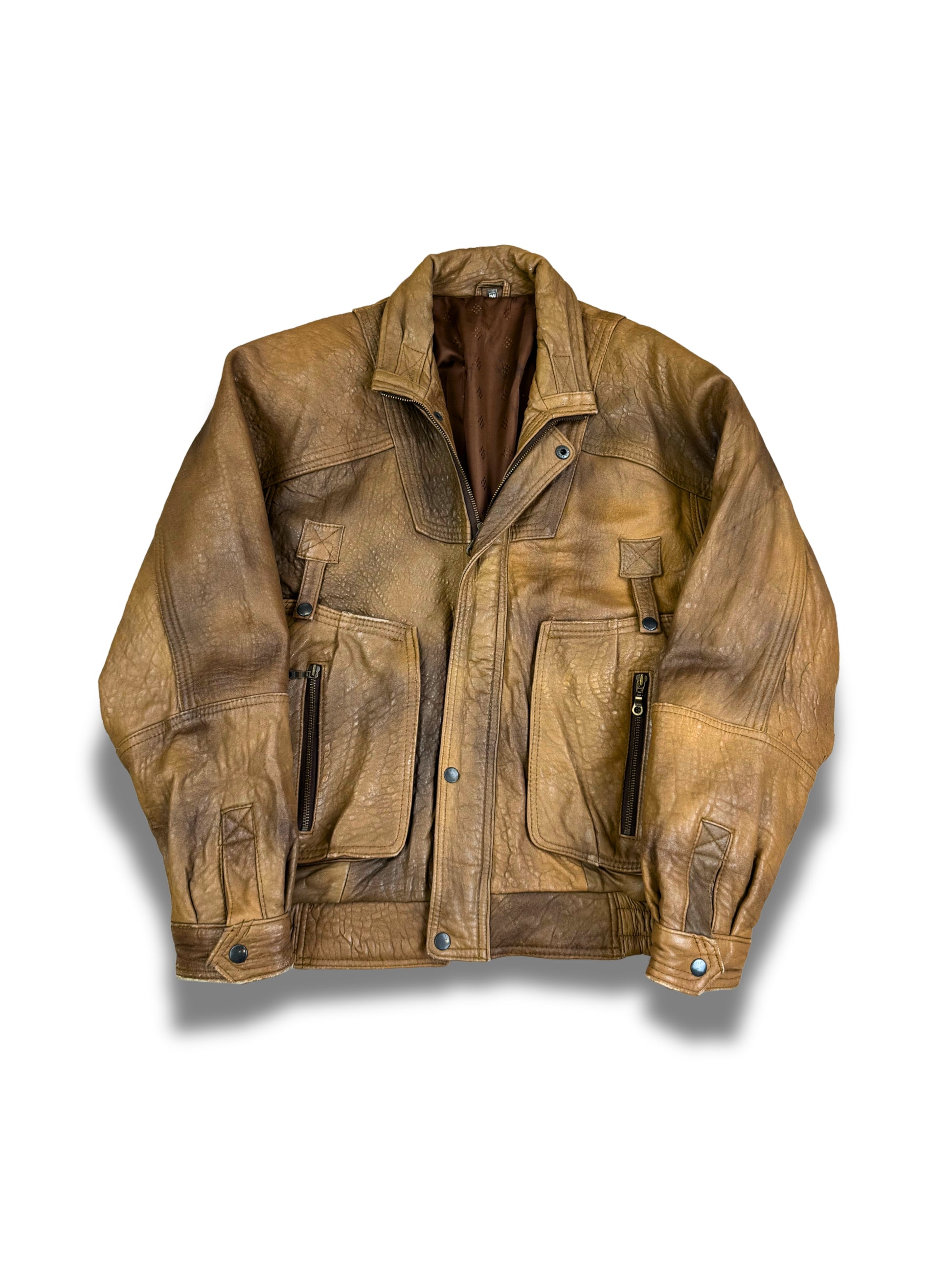 blouson-bombers-cuirs-manteau-veste-en-cuir-blazer-vintage-vrai-cuir-de-vache-daim-patine-ancien-homme-femme-vintage-vetements-vintage-vetement-grossiste-friperie-wholesaler-seconde-main-marque-occasion-textile-piece-annees-80-90-2000-2010-french-pick-reseller-vinted-reseller-vinted-vente-en-ligne